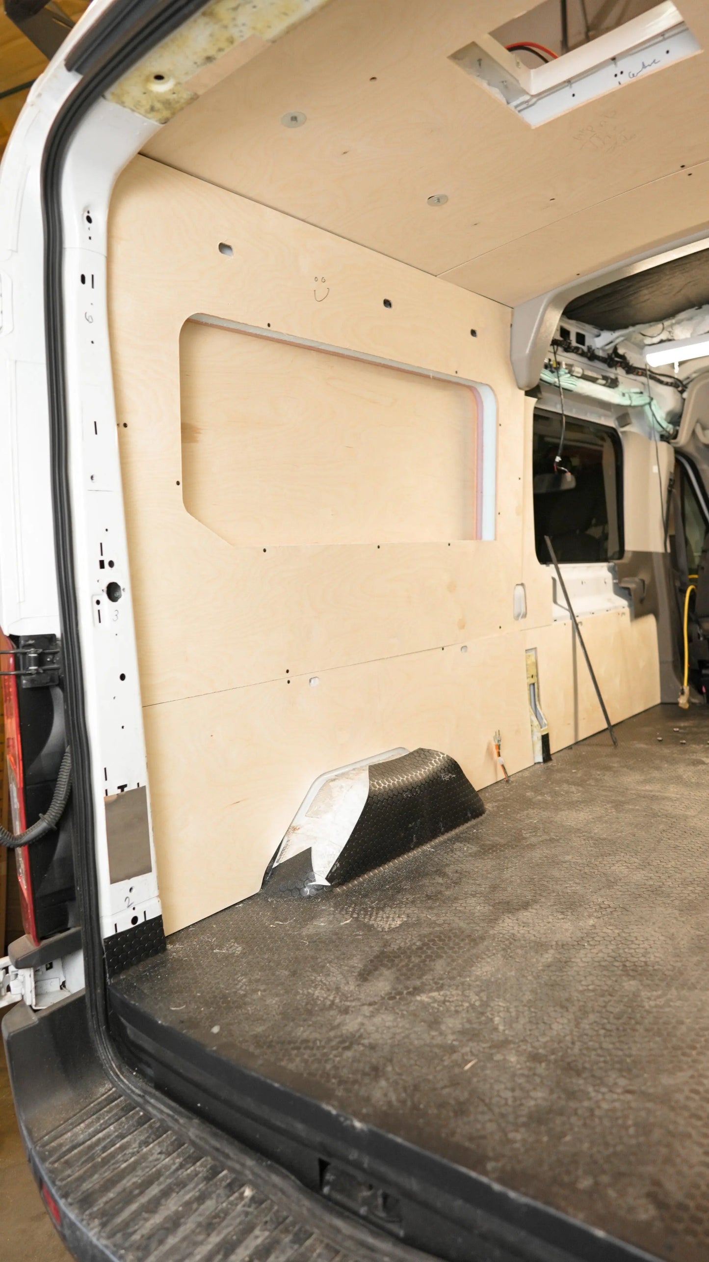 Transit 148 Crew Wall Kit https://www.avcrig.com/store