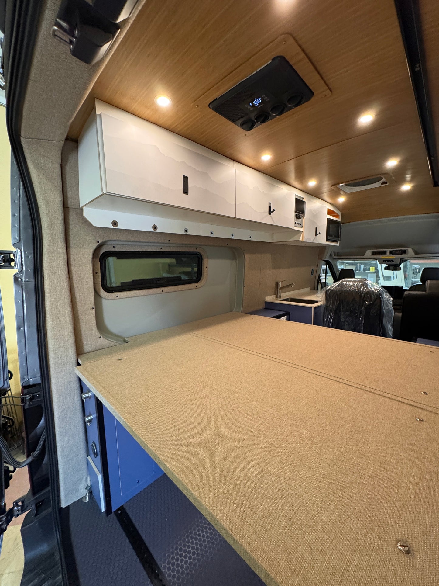 Ford Transit Innie Pocket Sleeper Half-Slider Window Beauty Ring