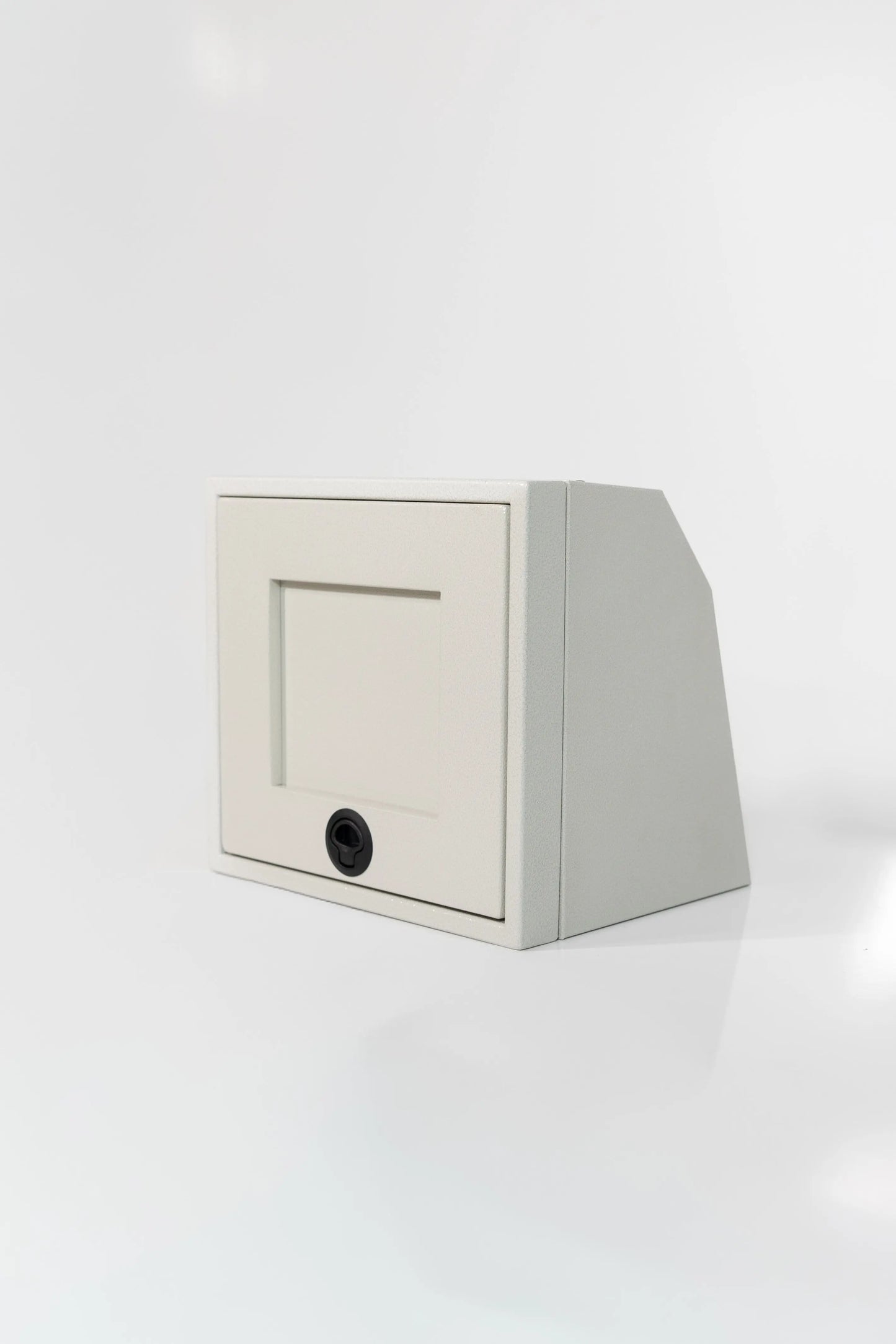 16" Upper Cabinet - Angled Van Wife Components