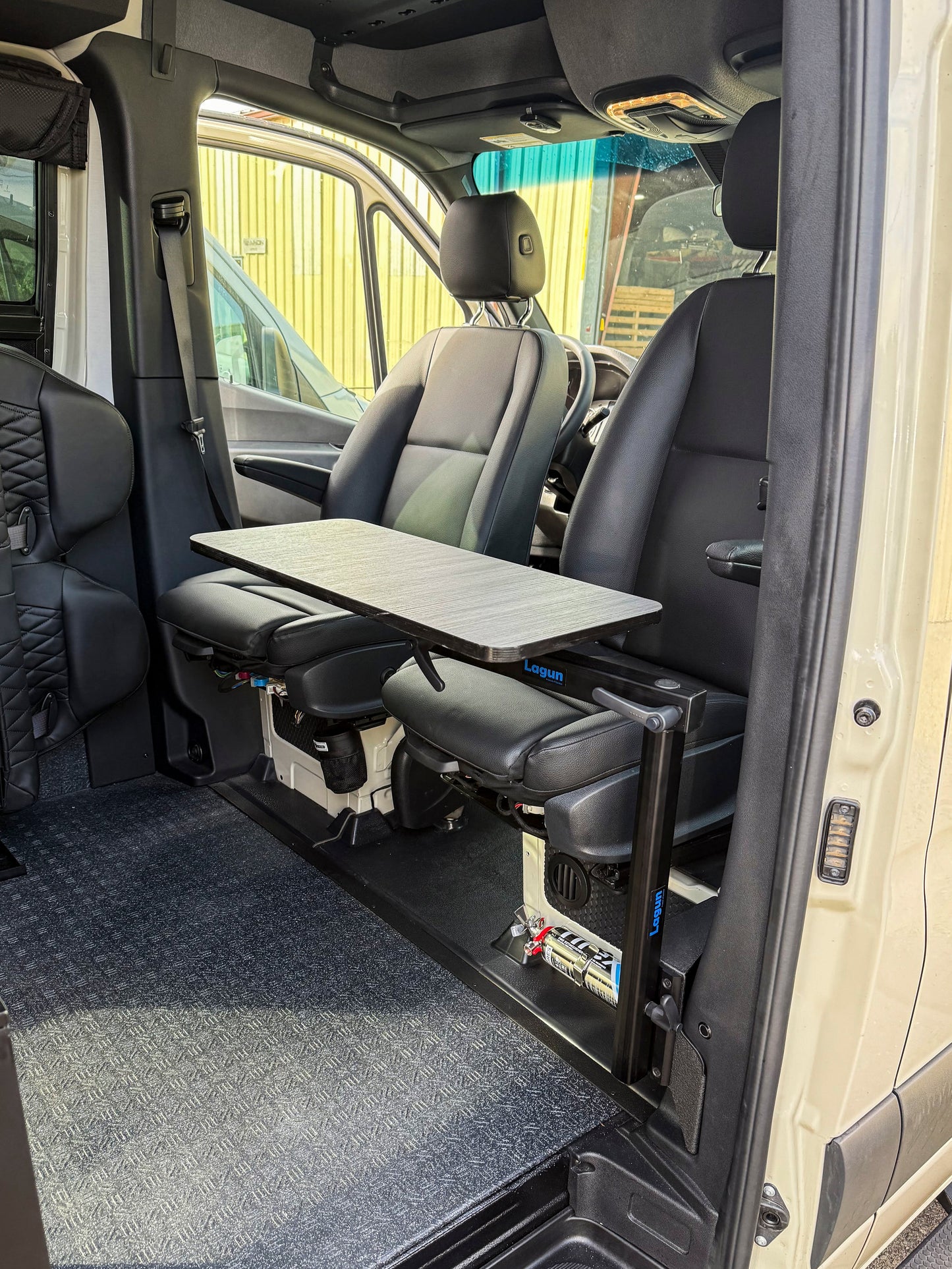 VANNON B-Pillar Mount for the LAGUN Table System