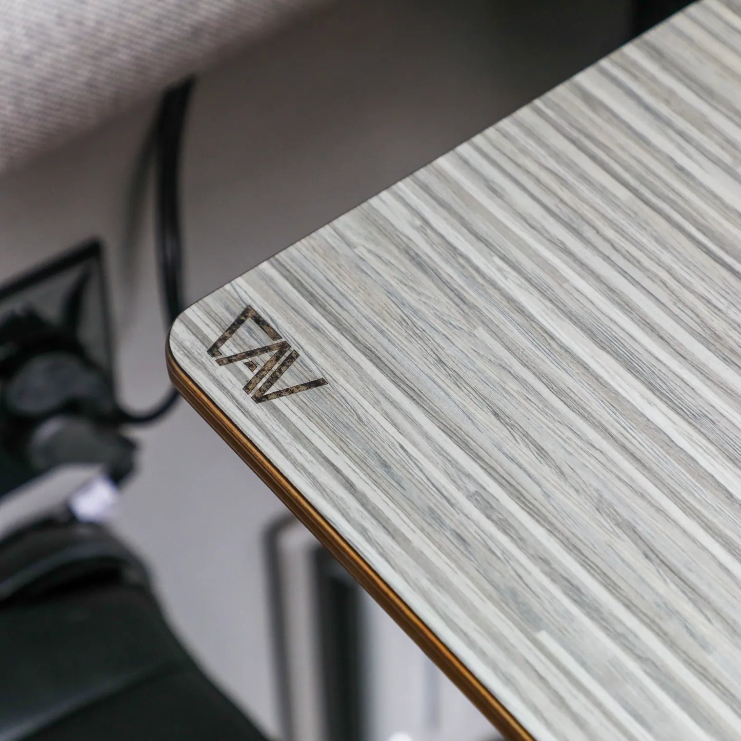 Large Universal Table Top