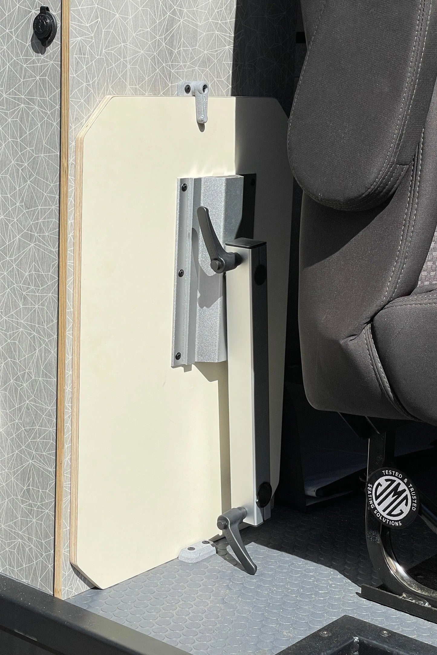 Table Storage Latch https://www.avcrig.com/store