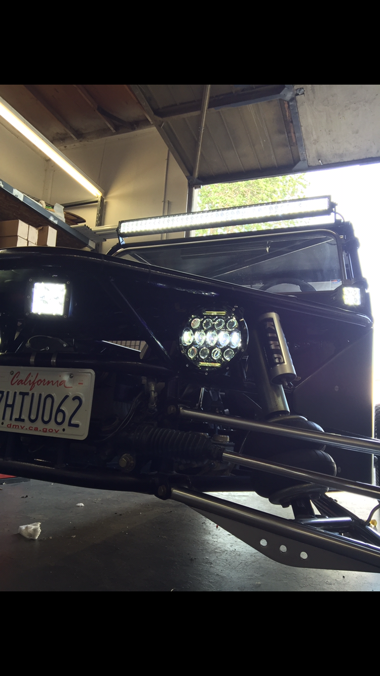 Round Plug & Play Headlight Replacement GGLighting