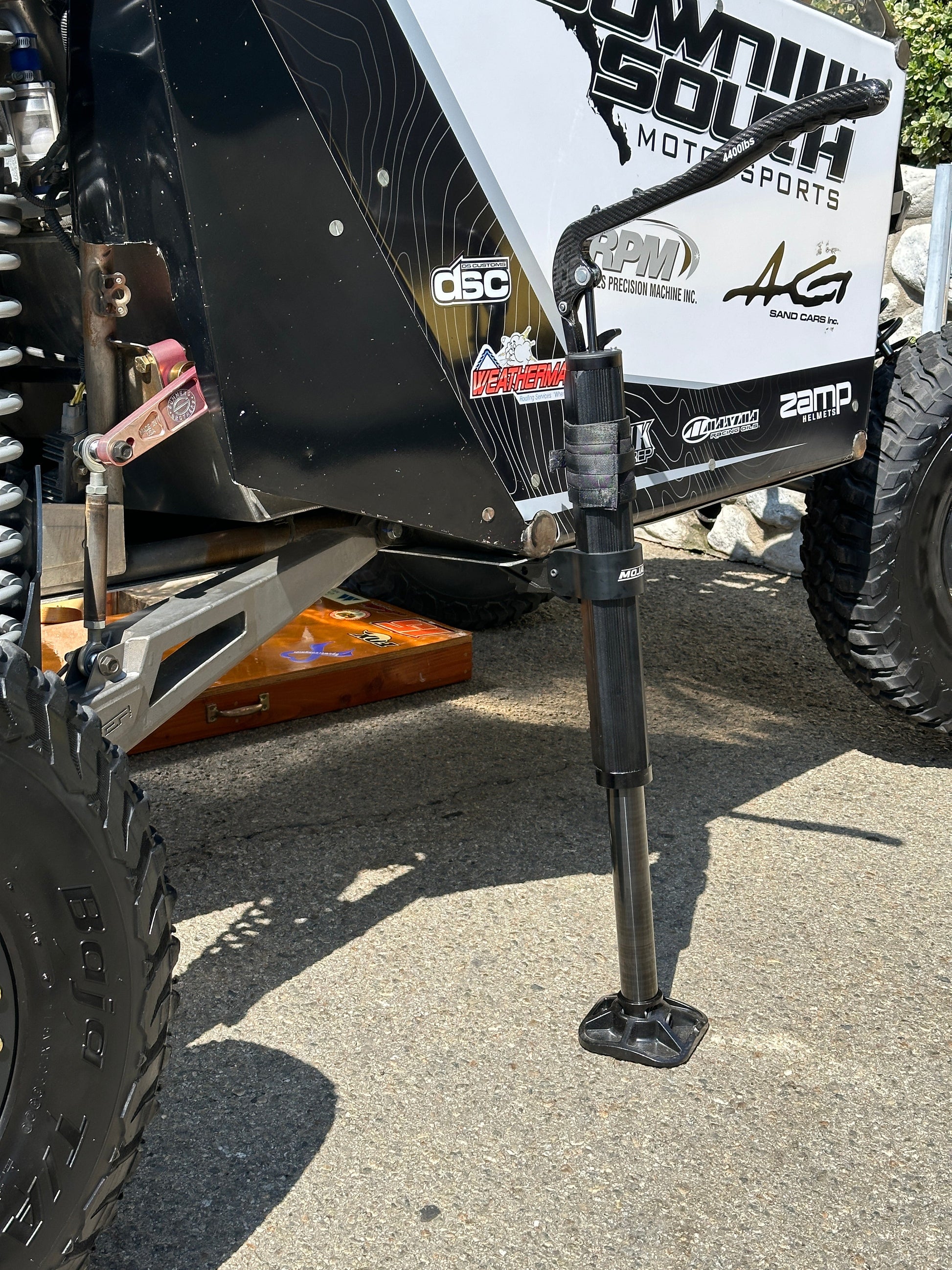CarbonPro Compact Hydraulic Jack with Mounting Clamps MLH 40'' MOJAB OFFROAD
