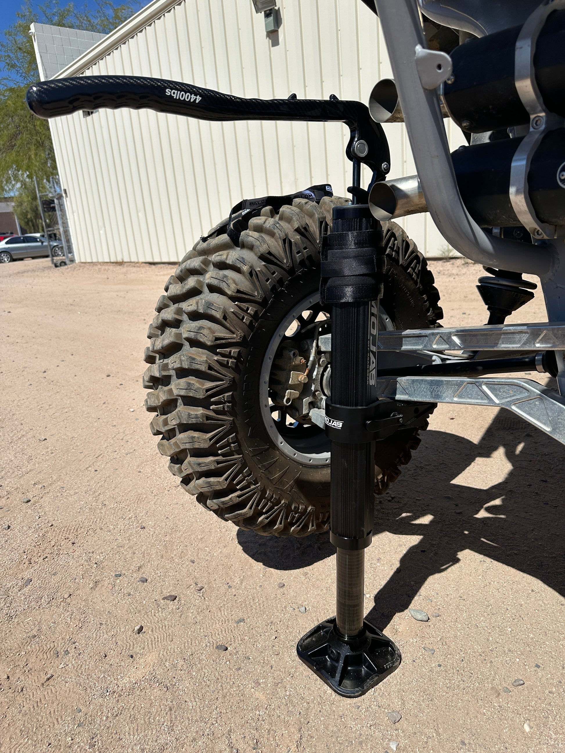CarbonPro Compact Hydraulic Jack with Mounting Clamps MLH 40'' MOJAB OFFROAD