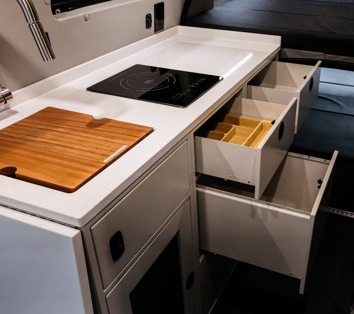 18" Three Drawer Base Cabinet Van Wife Components