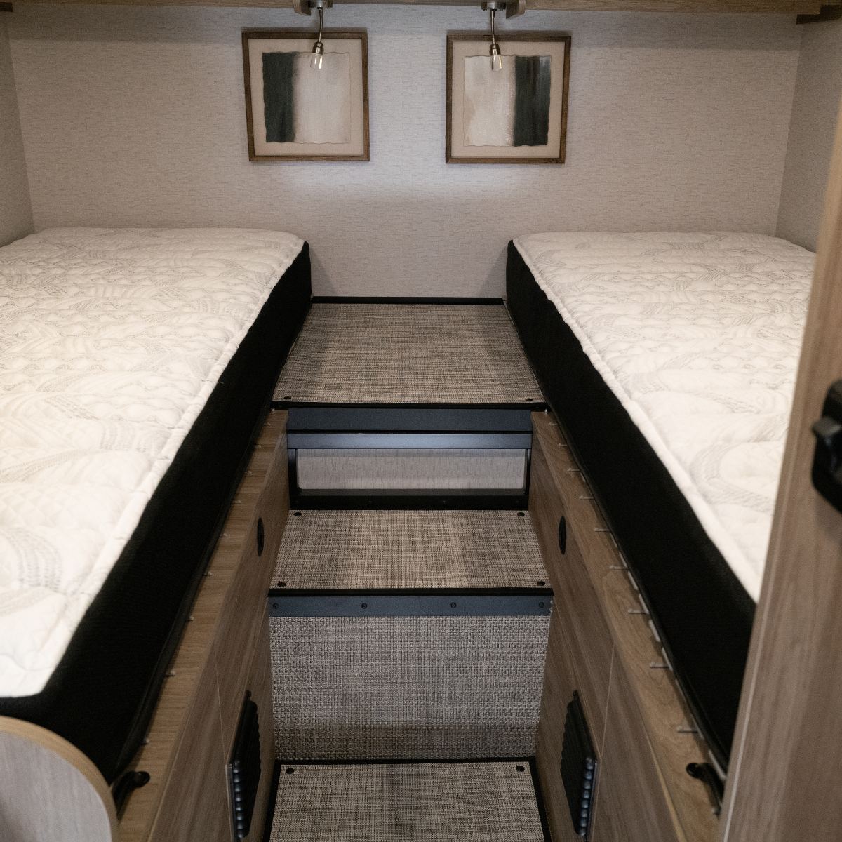 Ekko ULTRA Luxe Mattress Canyon Adventure Vans