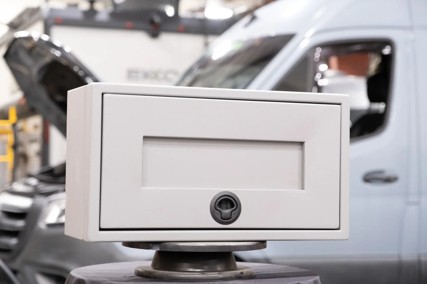 20" Ekko Cabinet - 20"x8"x11" - Foot of Bed