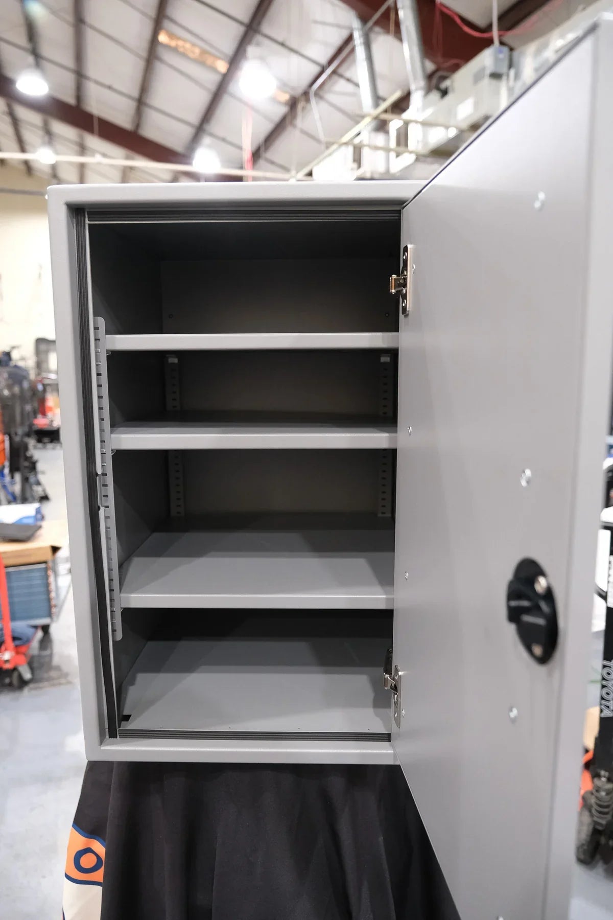 16" One Door Ekko Cabinet - 16"x18"x25" - Right of Microwave