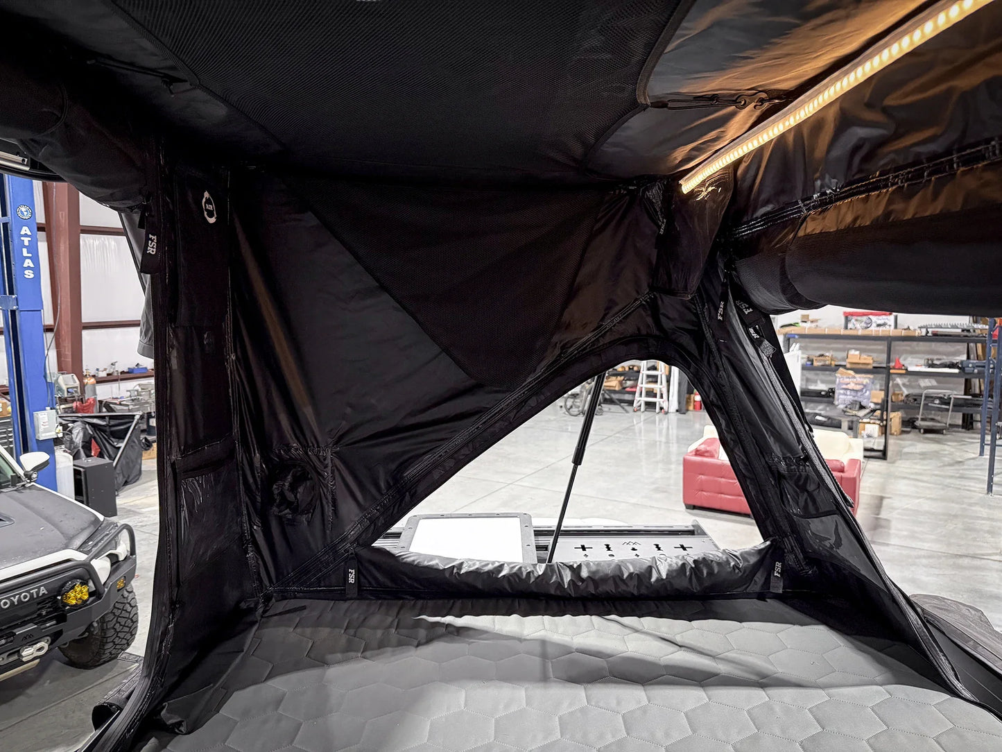 Evolution XL - Rooftop Tent Freespirit Recreation
