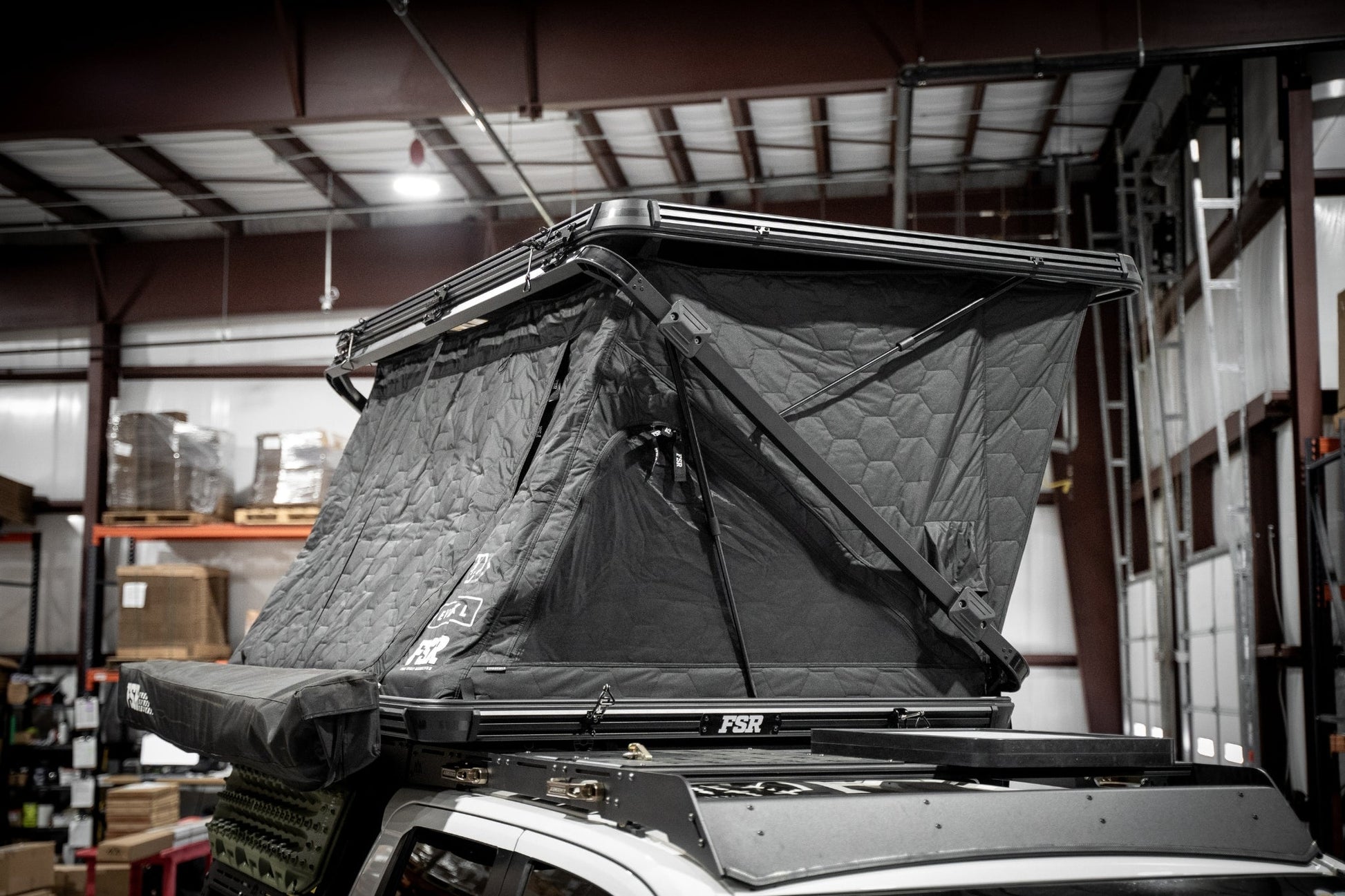 Evolution XL - Rooftop Tent Freespirit Recreation