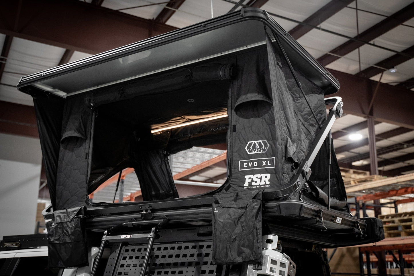 Evolution XL - Rooftop Tent Freespirit Recreation