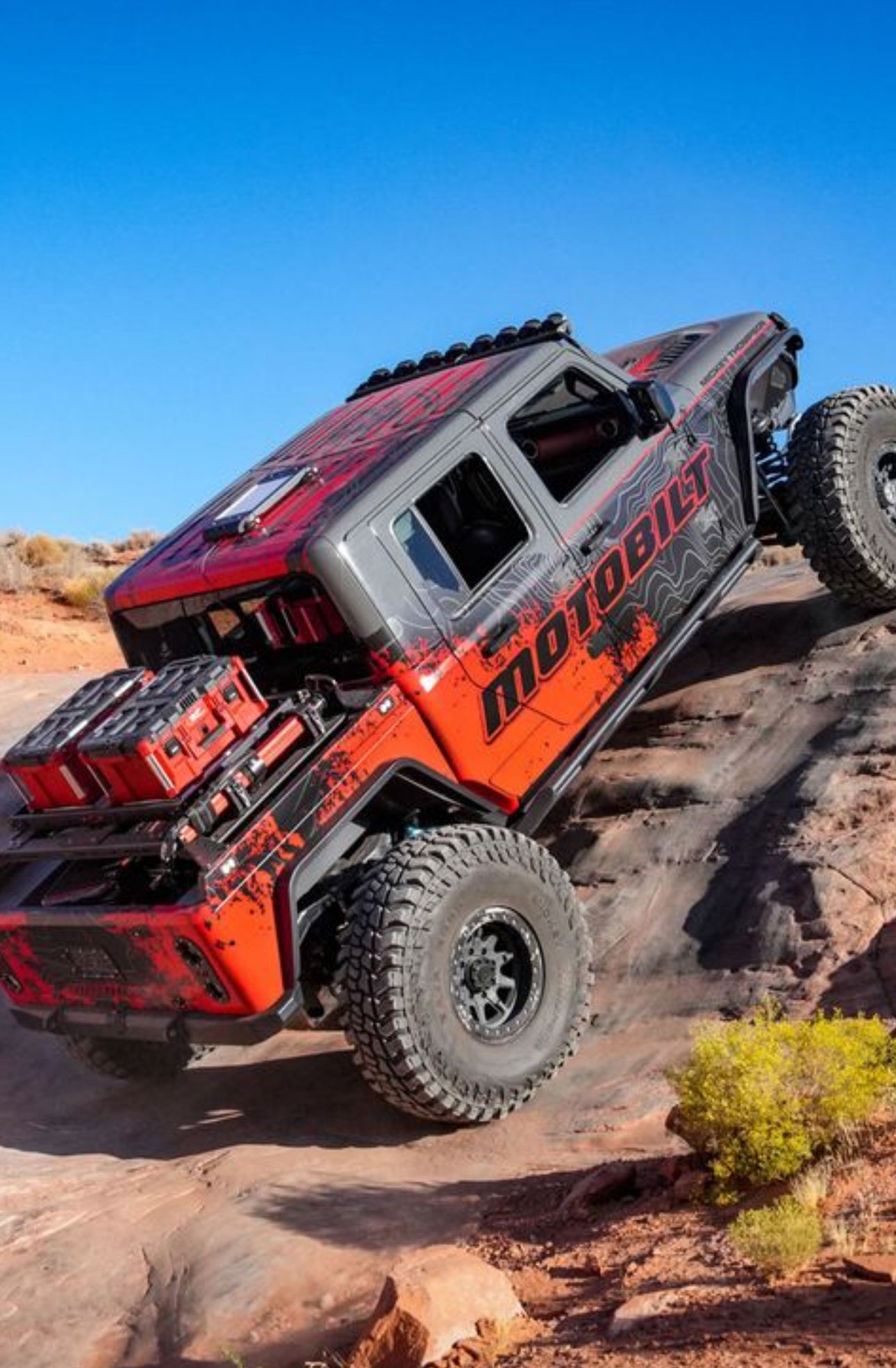 CarbonPro Hydraulic Jack with Mounting Clamps MLH 48'' (Est shipping date W/C December 8th)