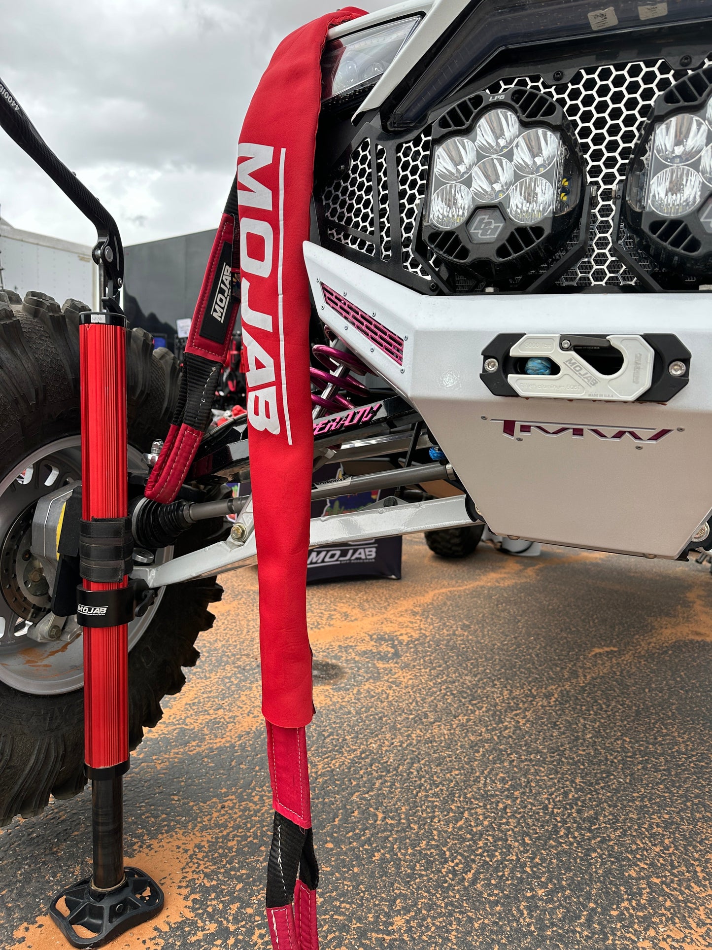 CarbonPro Hydraulic Jack with Mounting Clamps MLH 48'' (Est shipping date W/C December 8th)