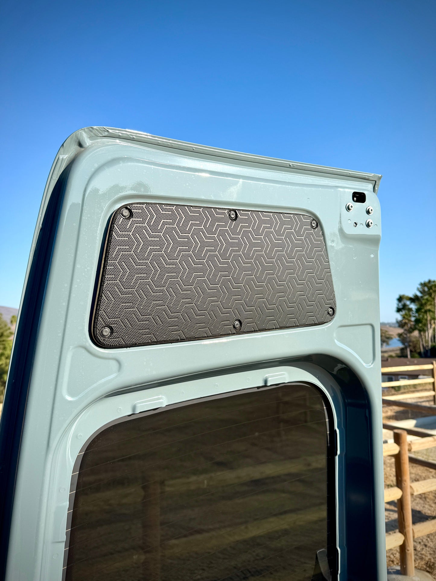 Sprinter Rear Door Panels – Set of Tetrapod Design (2007+)