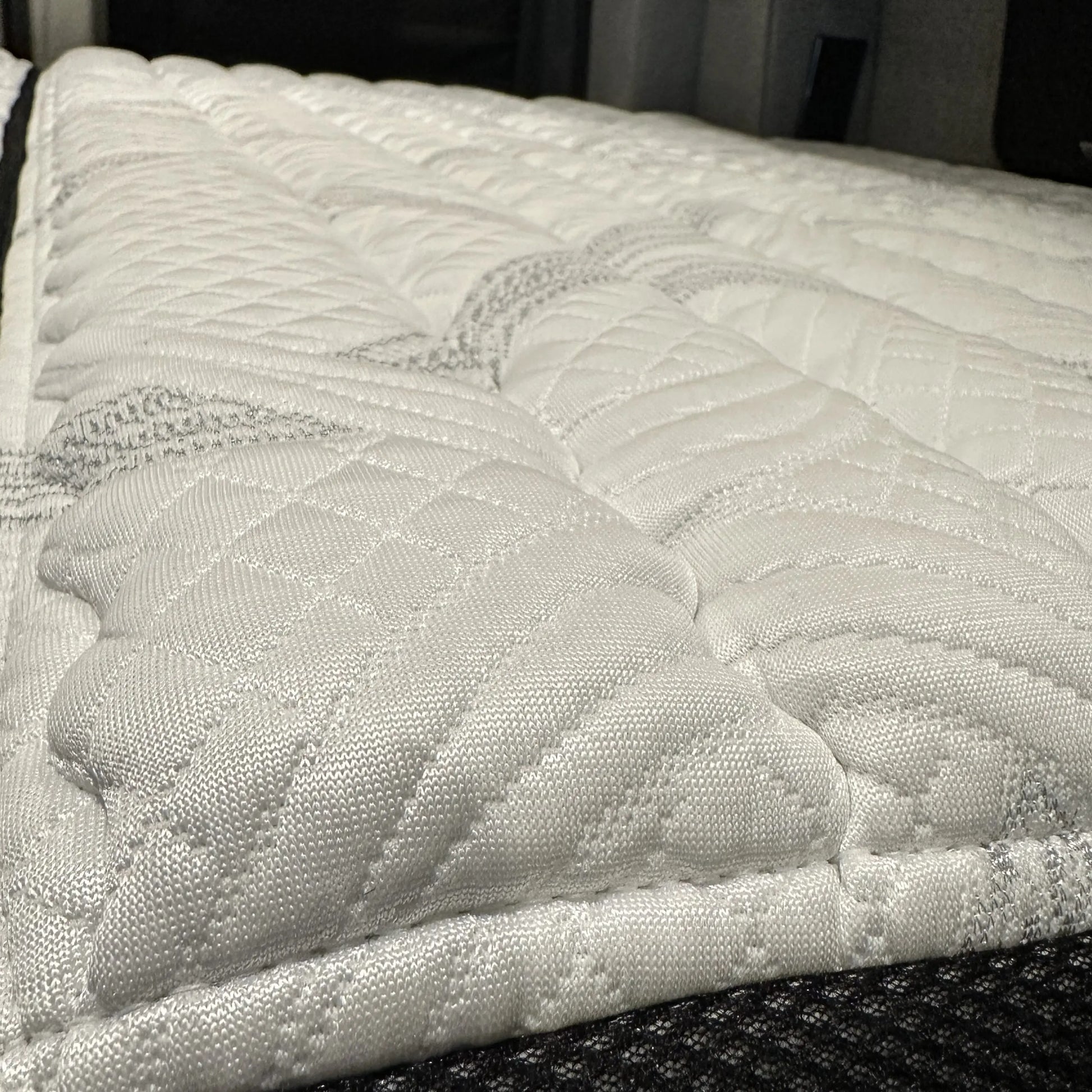 Storyteller ULTRA Luxe Mattress Canyon Adventure Vans