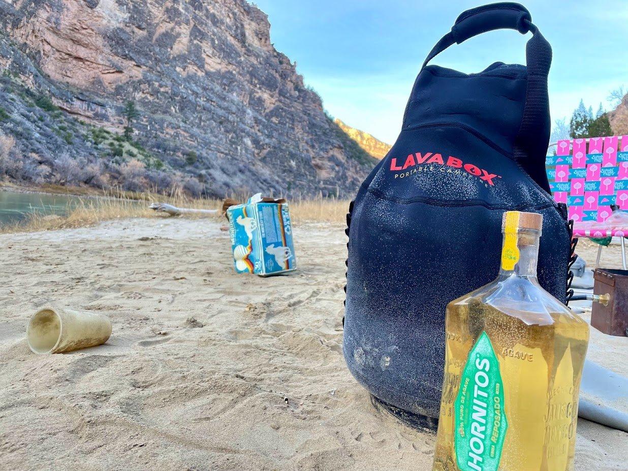 Burt's Tank Top: 5 Pound Propane Tank Insulator and Carrier LavaBox Portable Campfire