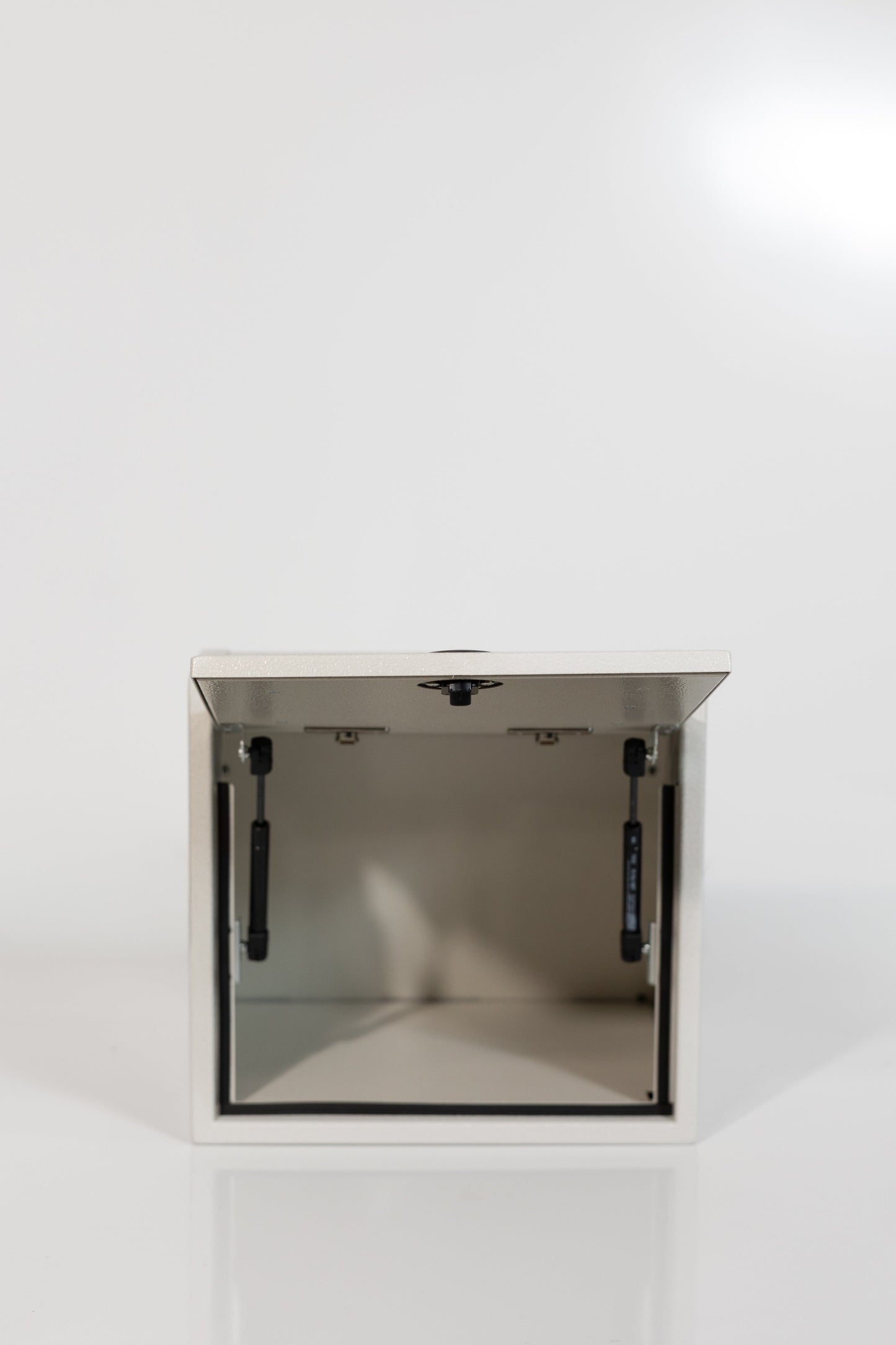 16" Upper Cabinet - Angled Van Wife Components