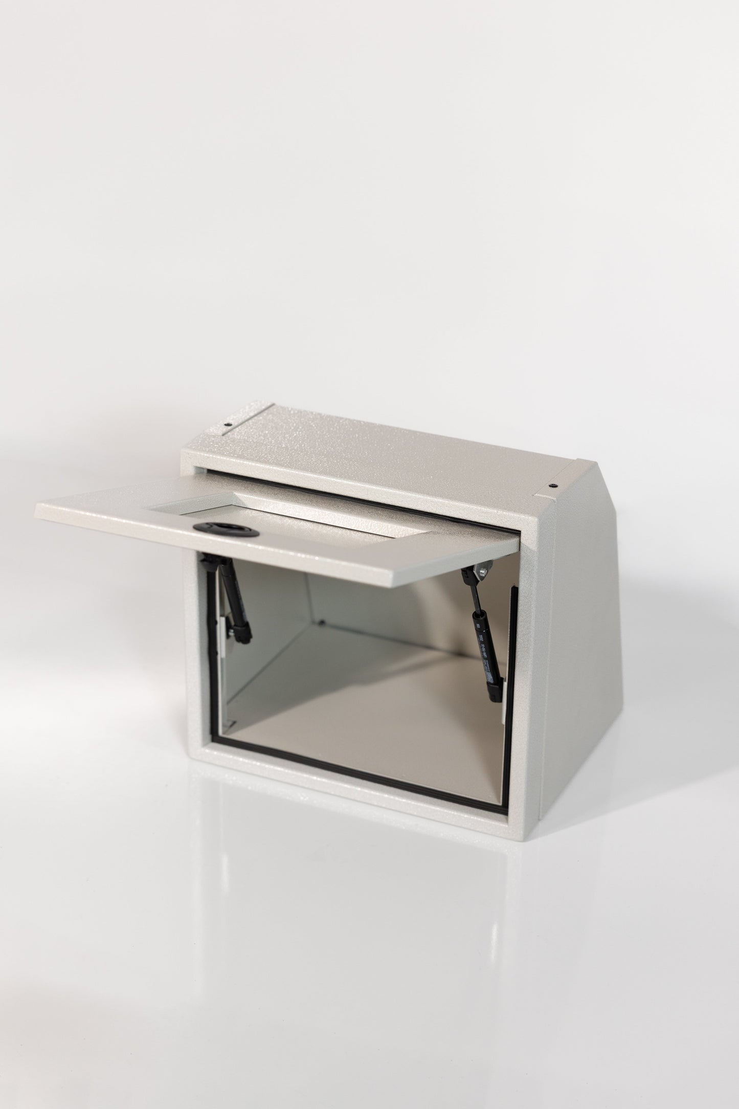 16" Upper Cabinet - Angled Van Wife Components