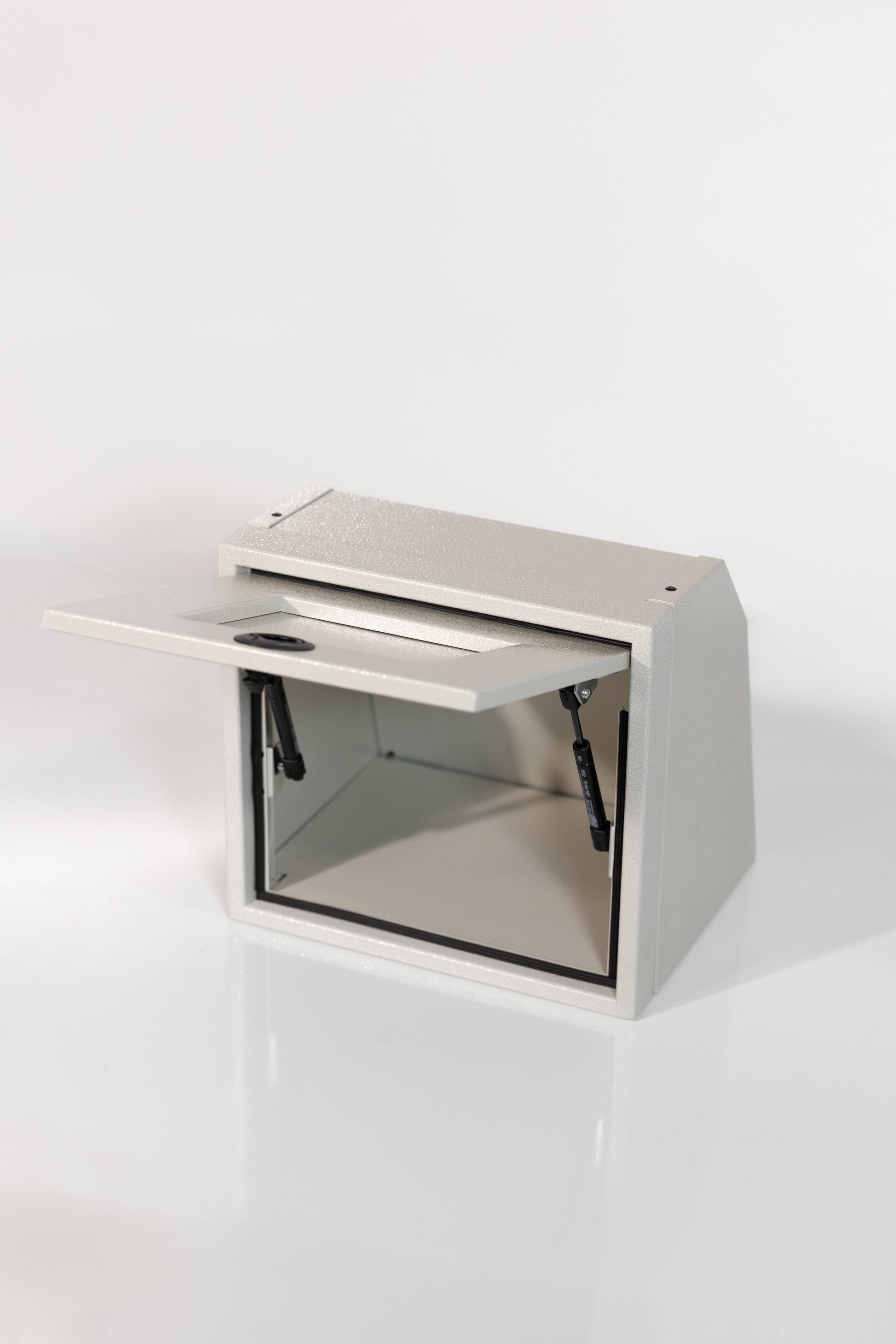 16" Upper Cabinet - Angled Van Wife Components