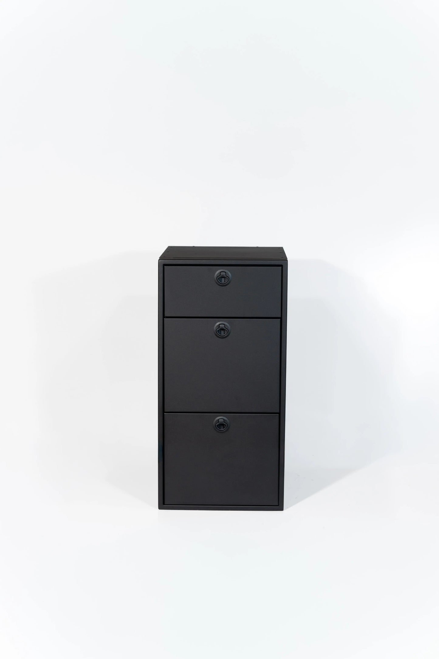 18" Three Drawer Base Cabinet Van Wife Components