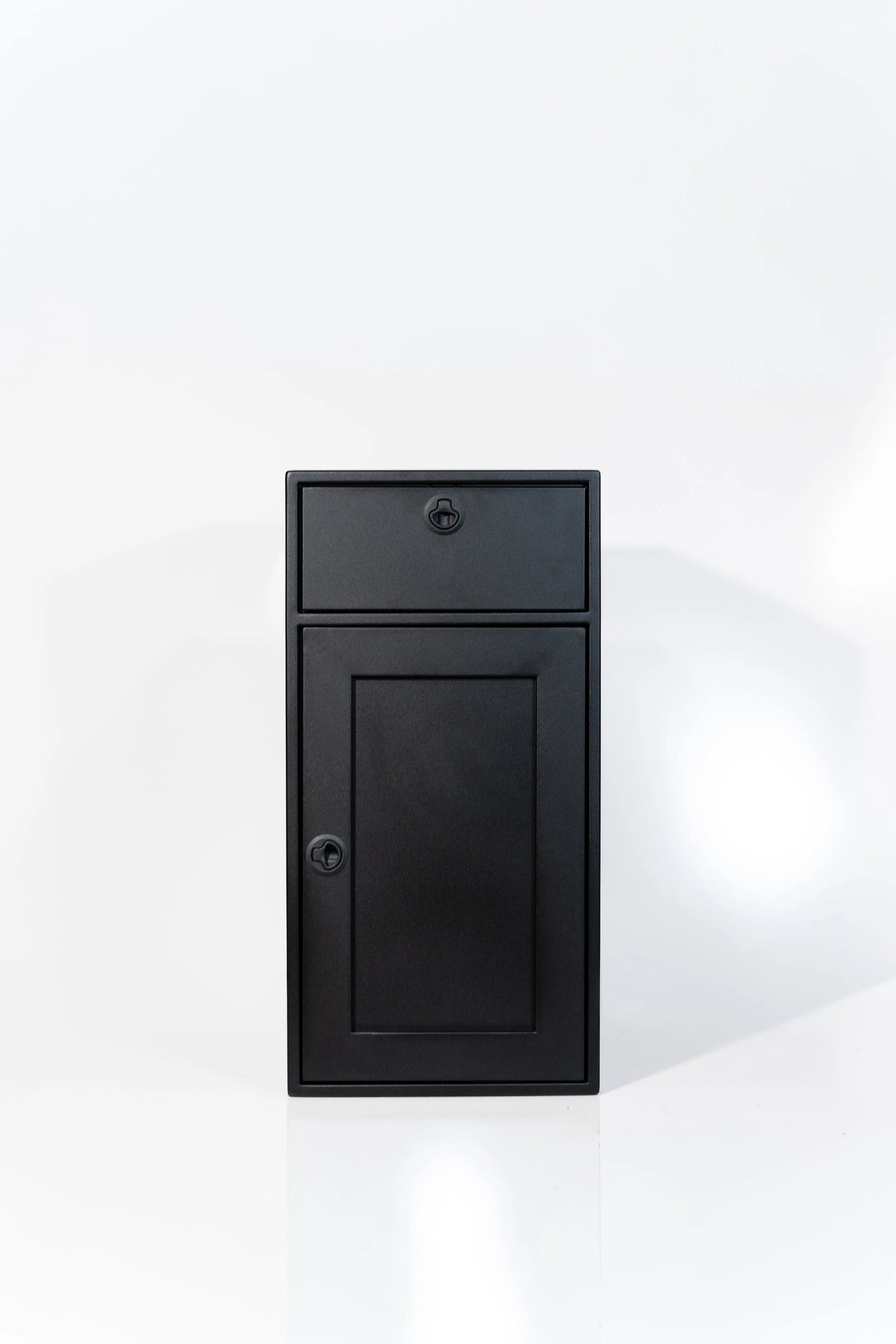 18" Base One Door and One Drawer Van Wife Components