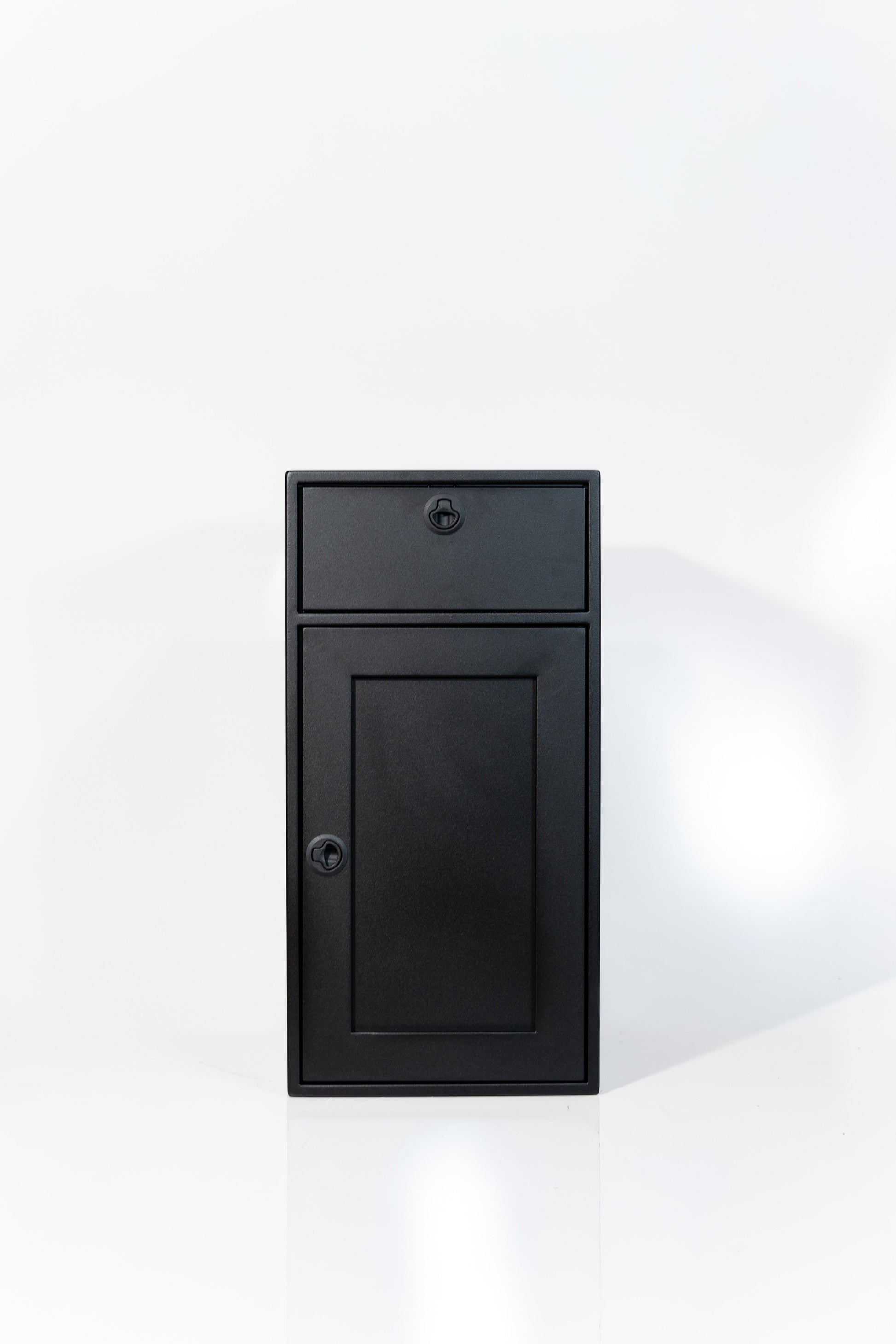 18" Base One Door and One Drawer Van Wife Components