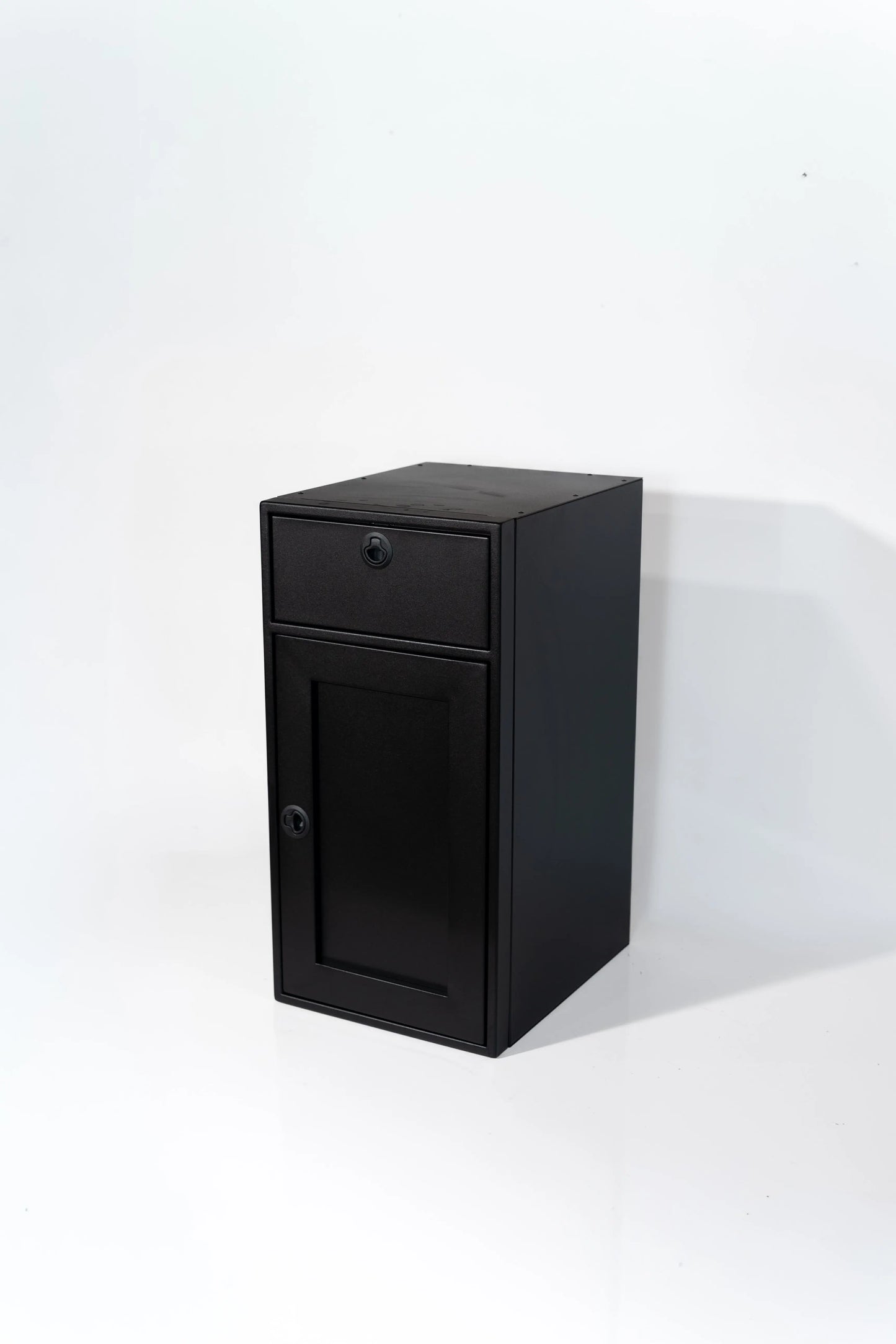 18" Base One Door and One Drawer Van Wife Components