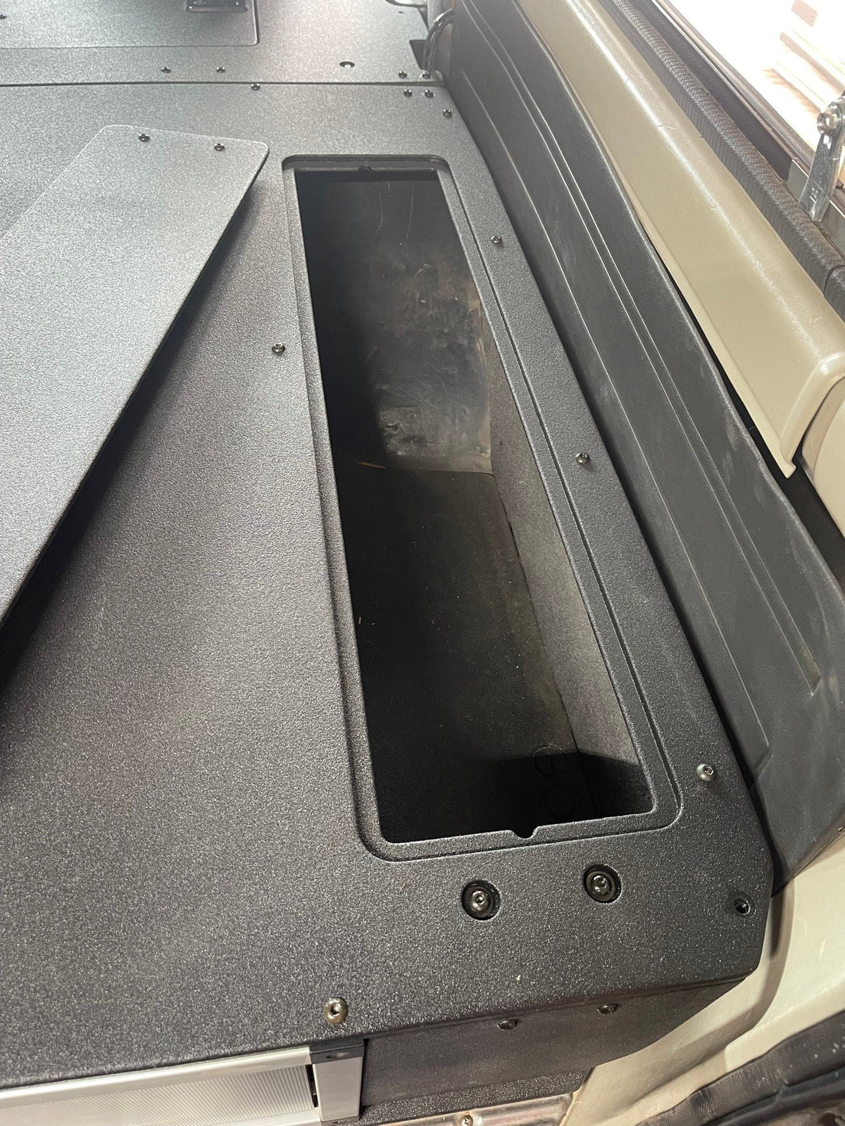 Toyota Land Cruiser 1980-1990 60 Series - Single Drawer Module with Fitted Top Plate - 22-3/16"W x 9-1/2"H x 40"D Goose Gear