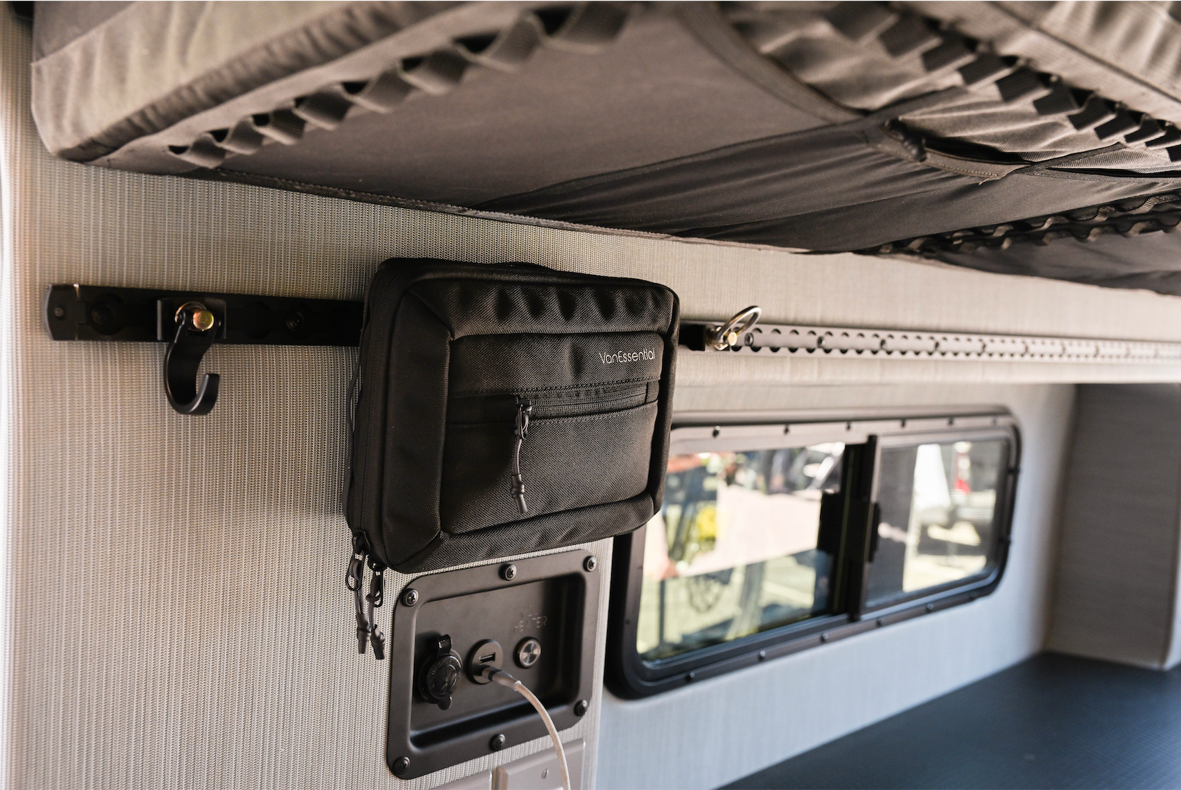 Venture L-Track Stow Away Bag (Medium) VanEssential
