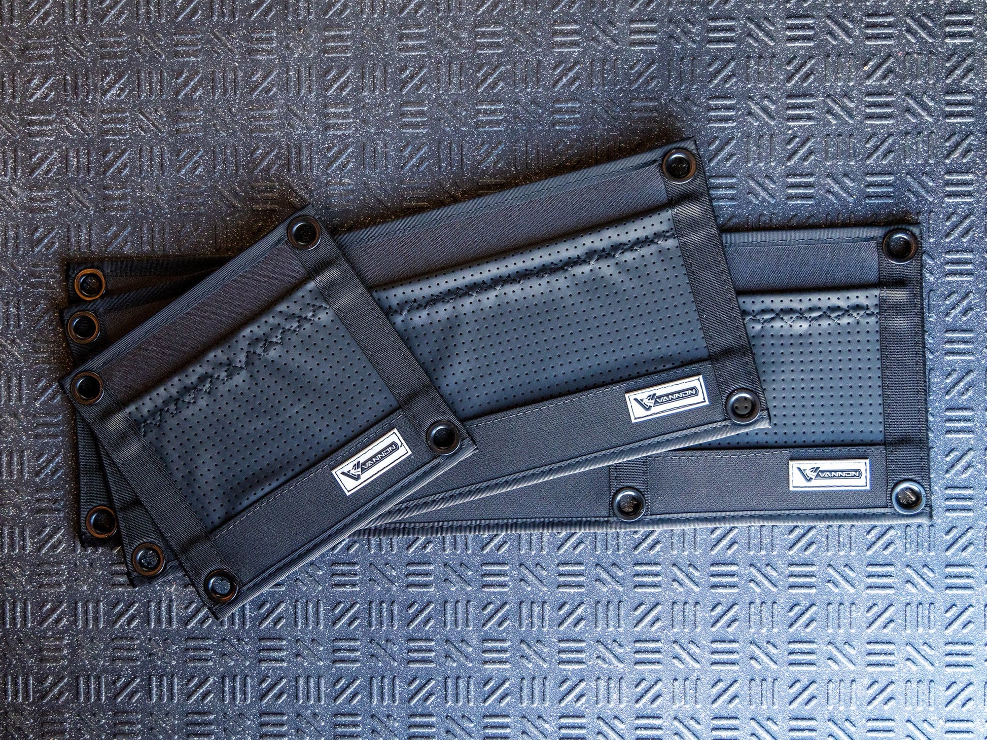 VANNON Wall Pouches VANNON