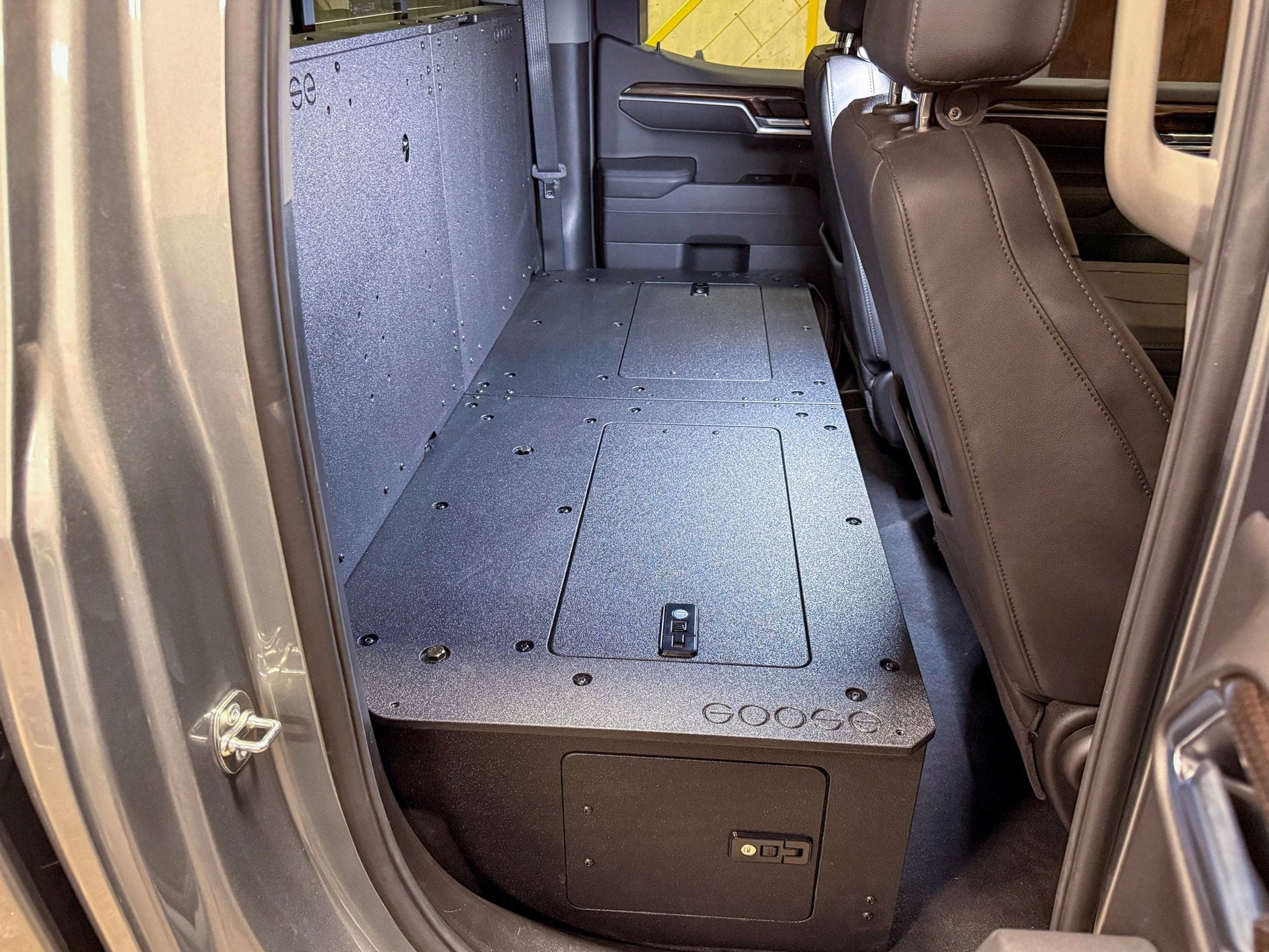 CHEVY - SILVERADO - 4TH GEN - GMC - SIERRA - DOUBLECAB - 2019-PRESENT - 5TH GEN - EXPLORE SERIES - DOUBLE CAB - SEAT DELETE PLATE SYSTEM - SECOND ROW - 100% Goose Gear