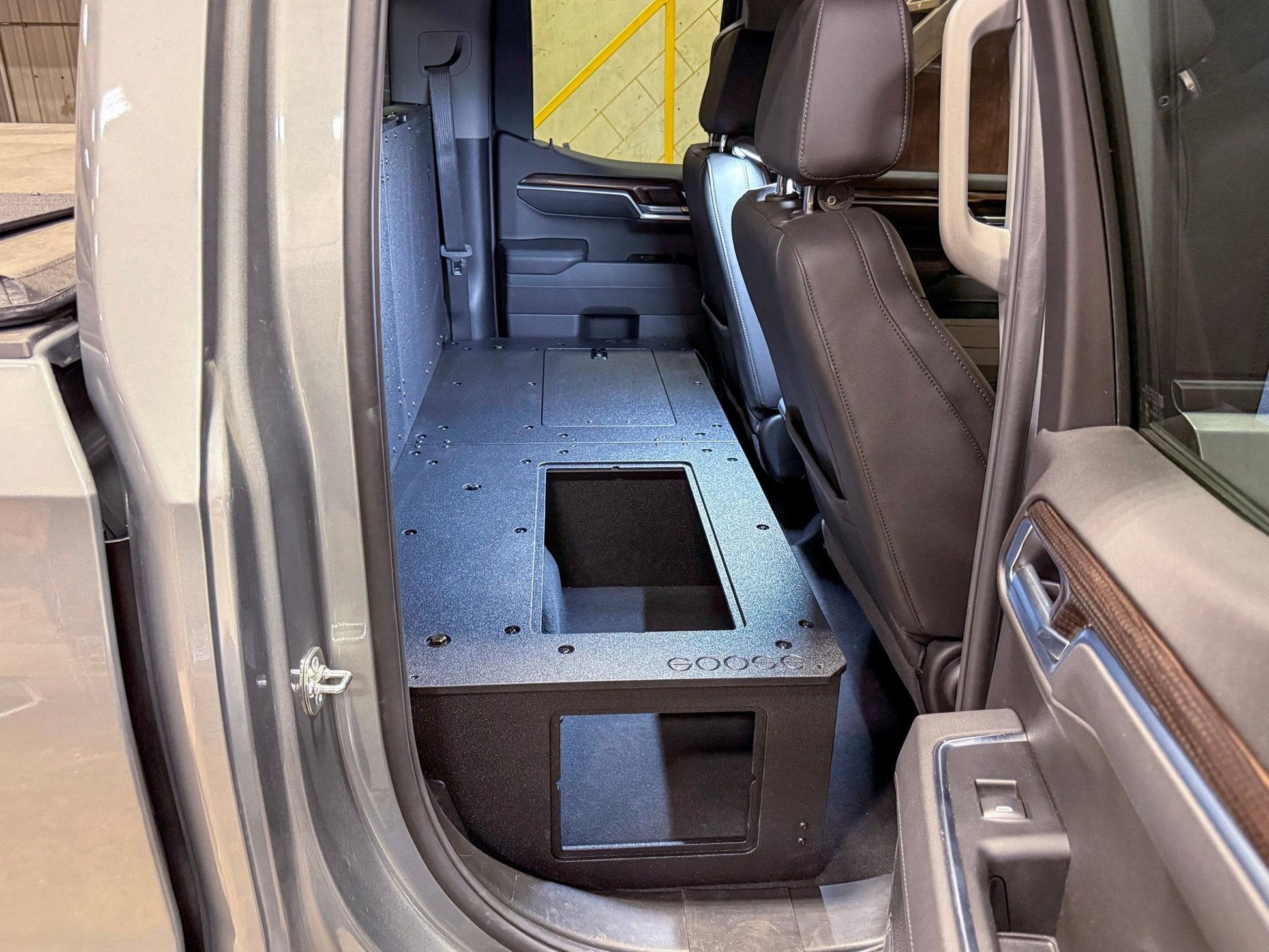 CHEVY - SILVERADO - 4TH GEN - GMC - SIERRA - DOUBLECAB - 2019-PRESENT - 5TH GEN - EXPLORE SERIES - DOUBLE CAB - SEAT DELETE PLATE SYSTEM - SECOND ROW - 100% Goose Gear