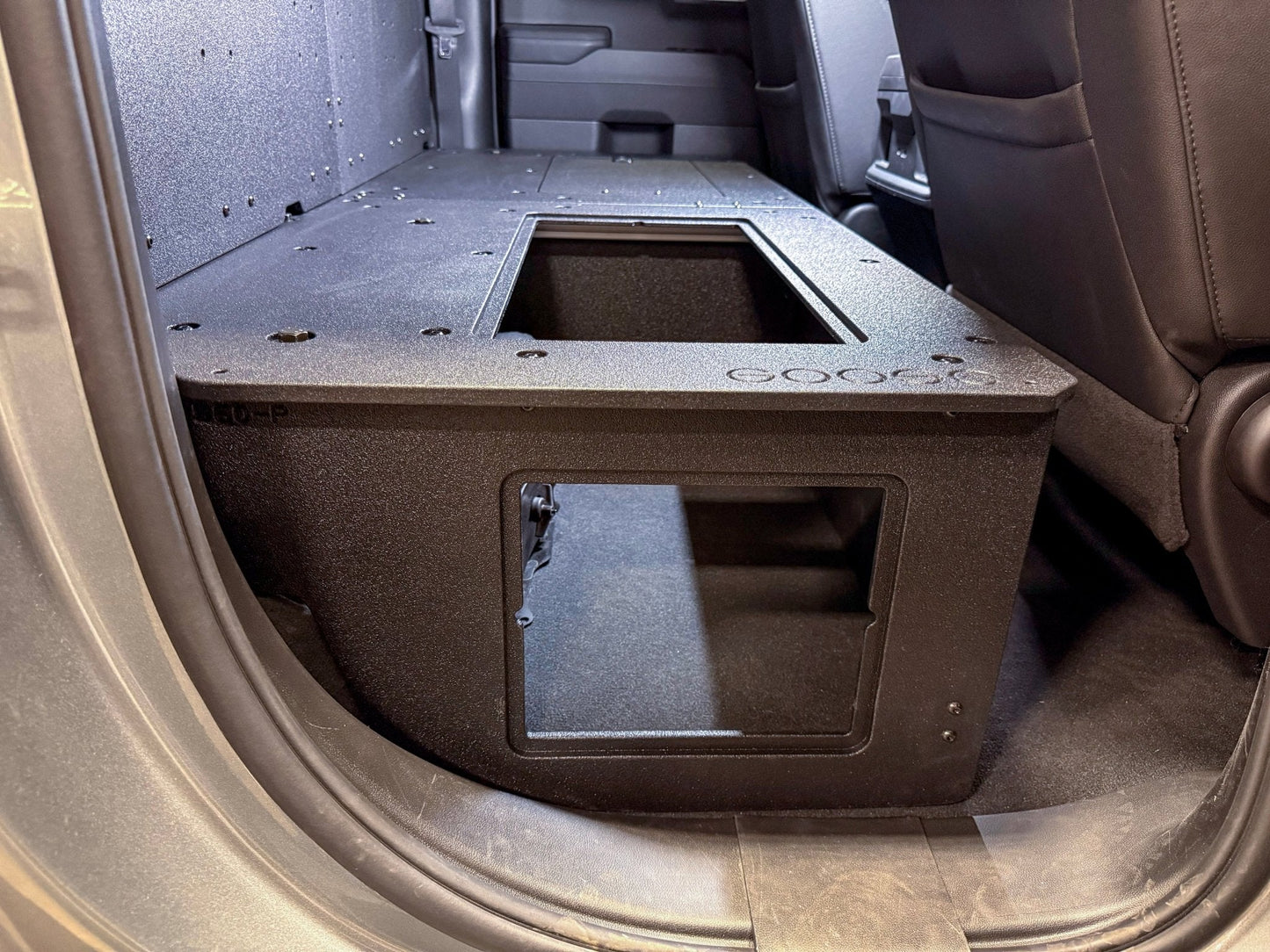 CHEVY - SILVERADO - 4TH GEN - GMC - SIERRA - DOUBLECAB - 2019-PRESENT - 5TH GEN - EXPLORE SERIES - DOUBLE CAB - SEAT DELETE PLATE SYSTEM - SECOND ROW - 100% Goose Gear