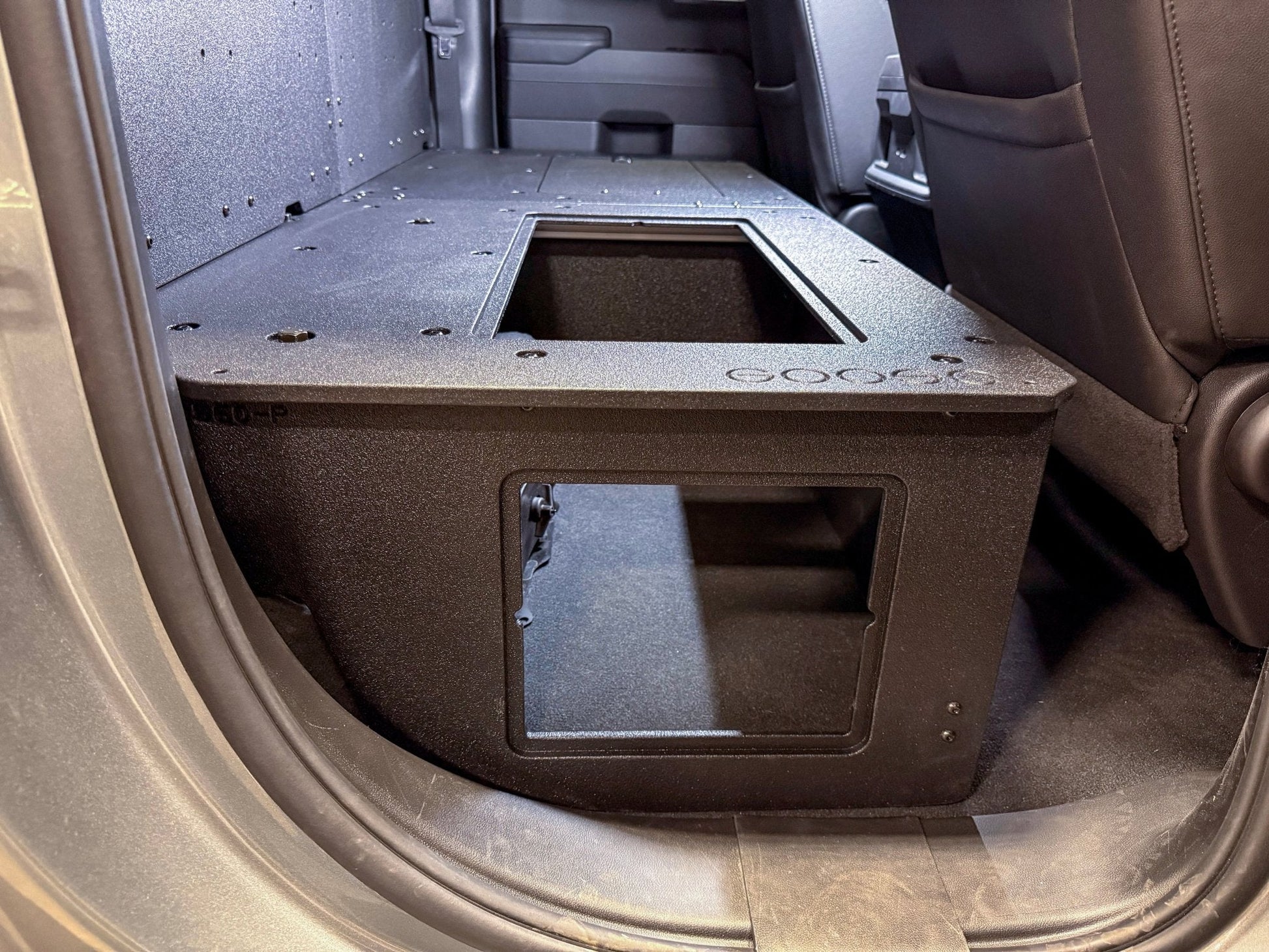 CHEVY - SILVERADO - 4TH GEN - GMC - SIERRA - DOUBLECAB - 2019-PRESENT - 5TH GEN - EXPLORE SERIES - DOUBLE CAB - SEAT DELETE PLATE SYSTEM - SECOND ROW - 100% Goose Gear