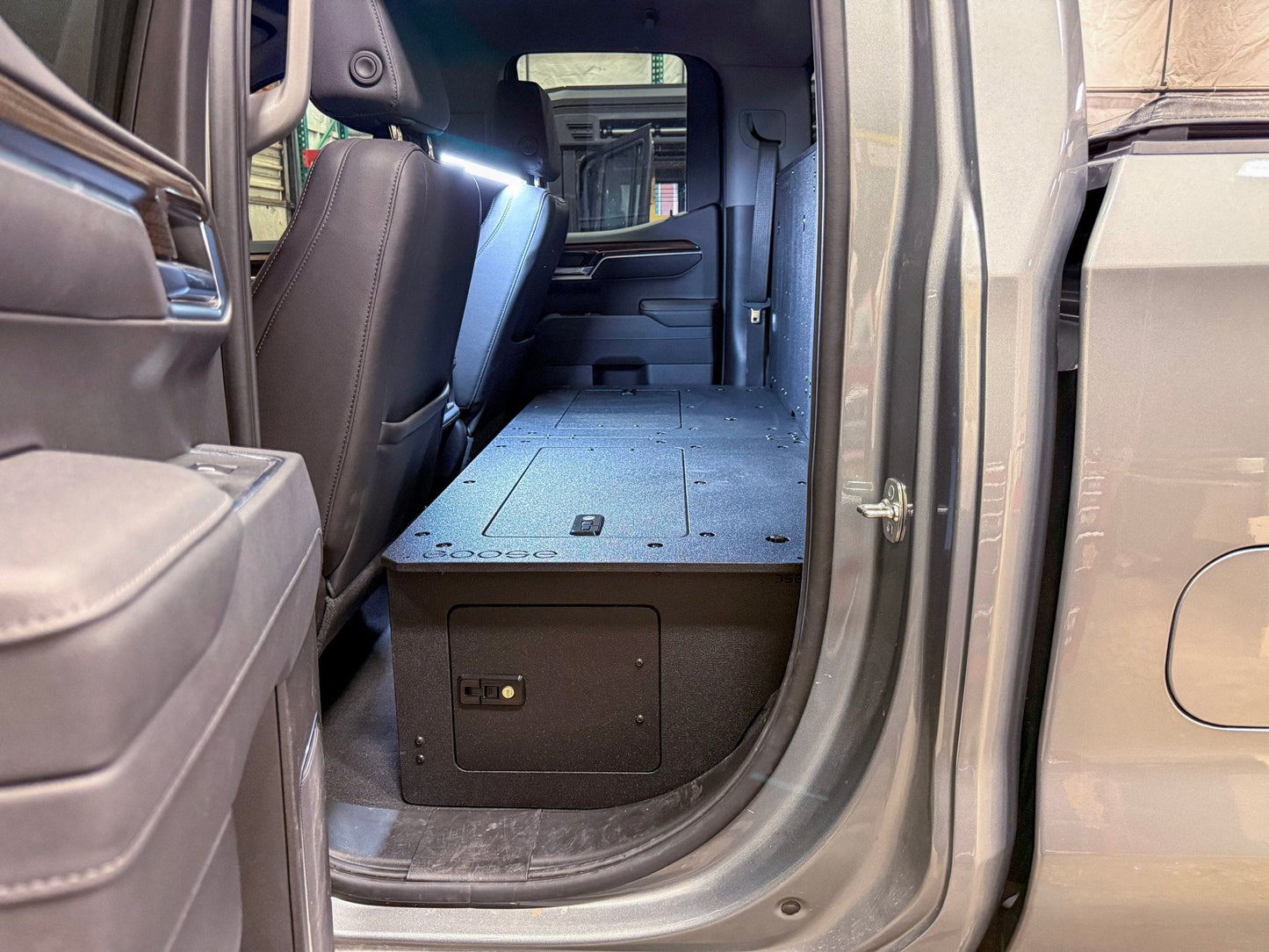 CHEVY - SILVERADO - 4TH GEN - GMC - SIERRA - DOUBLECAB - 2019-PRESENT - 5TH GEN - EXPLORE SERIES - DOUBLE CAB - SEAT DELETE PLATE SYSTEM - SECOND ROW - 100% Goose Gear