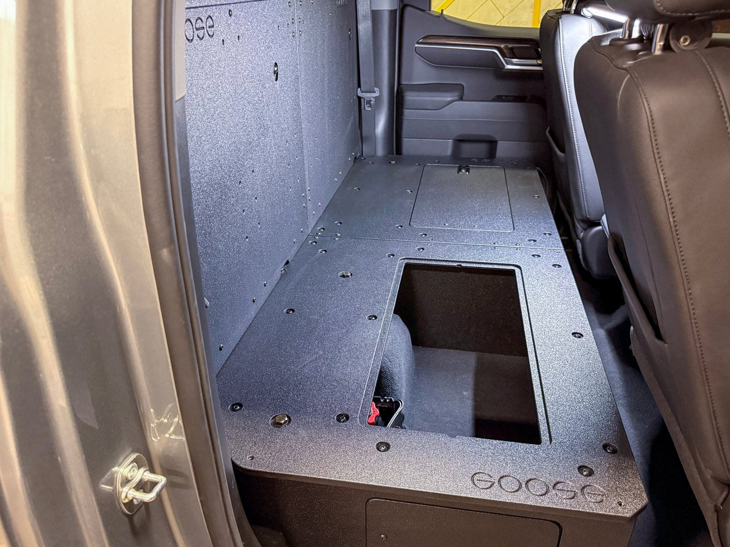 CHEVY - SILVERADO - 4TH GEN - GMC - SIERRA - DOUBLECAB - 2019-PRESENT - 5TH GEN - EXPLORE SERIES - DOUBLE CAB - SEAT DELETE PLATE SYSTEM - SECOND ROW - 100% Goose Gear