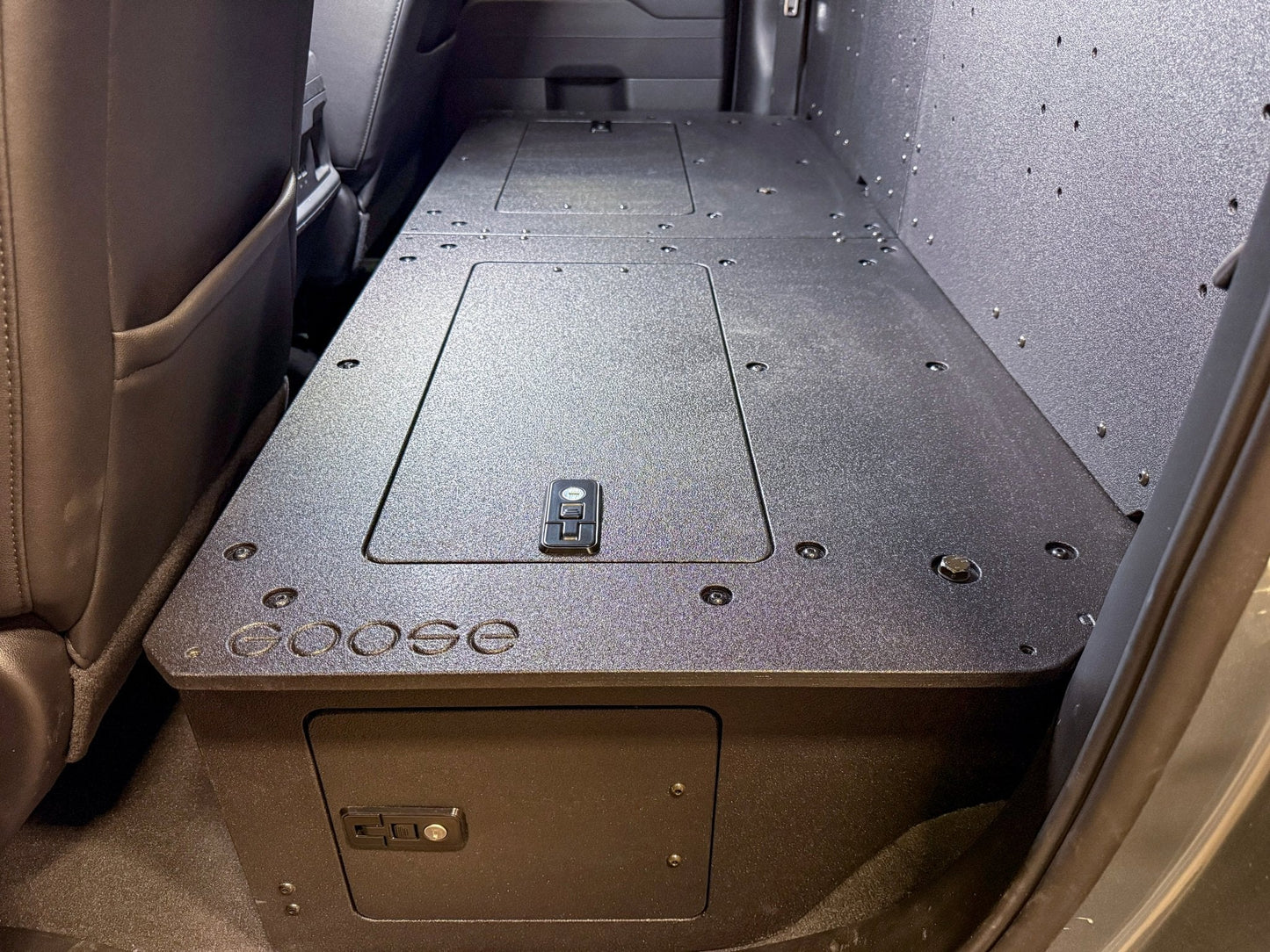 CHEVY - SILVERADO - 4TH GEN - GMC - SIERRA - DOUBLECAB - 2019-PRESENT - 5TH GEN - EXPLORE SERIES - DOUBLE CAB - SEAT DELETE PLATE SYSTEM - SECOND ROW - 100% Goose Gear