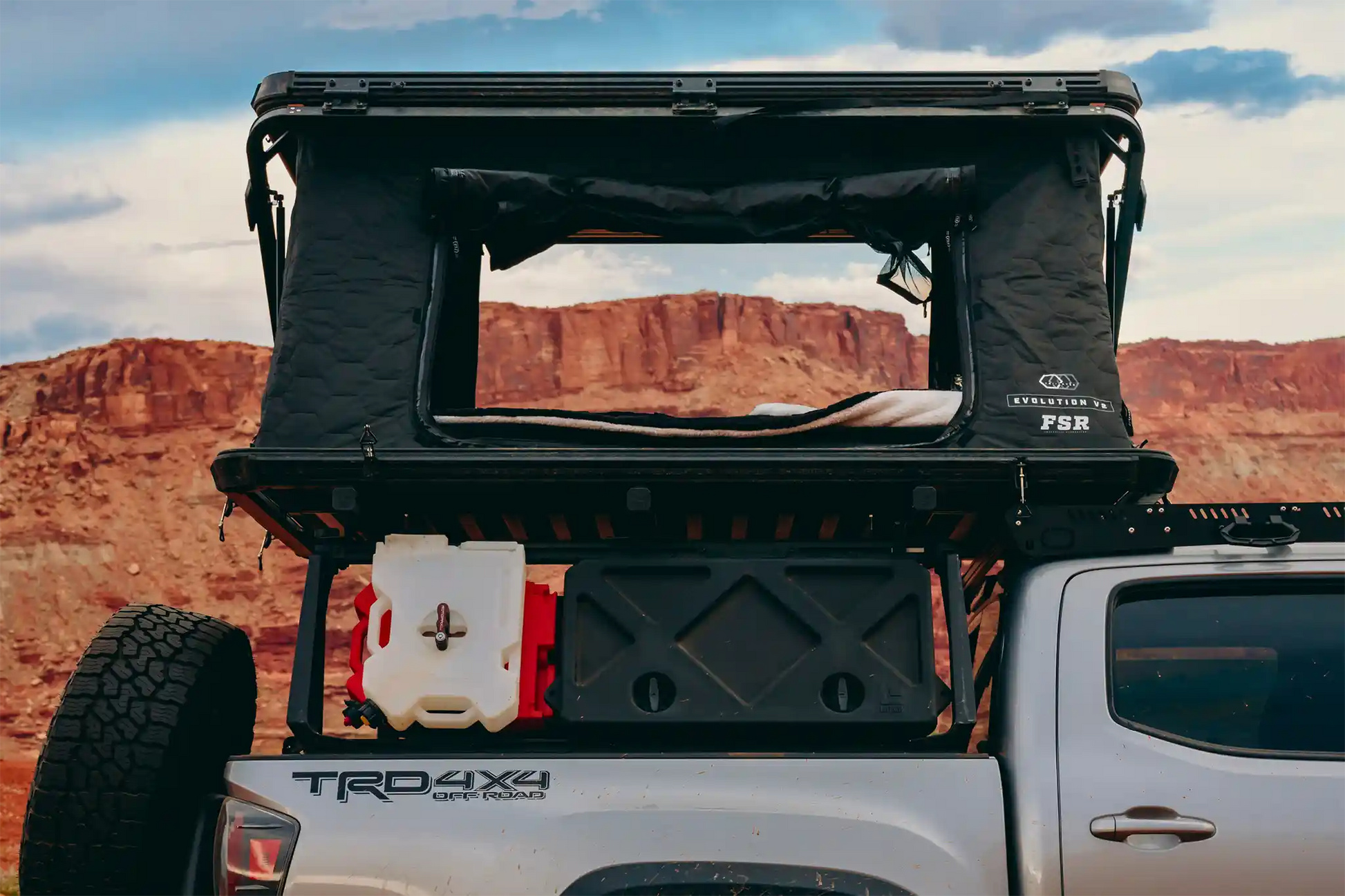 Evolution XL - Rooftop Tent Freespirit Recreation