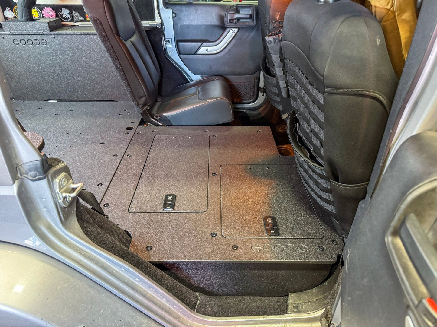 Jeep Wrangler 2007-2018 JKU 4 Door - Second Row Seat Delete Plate System - V2 Goose Gear