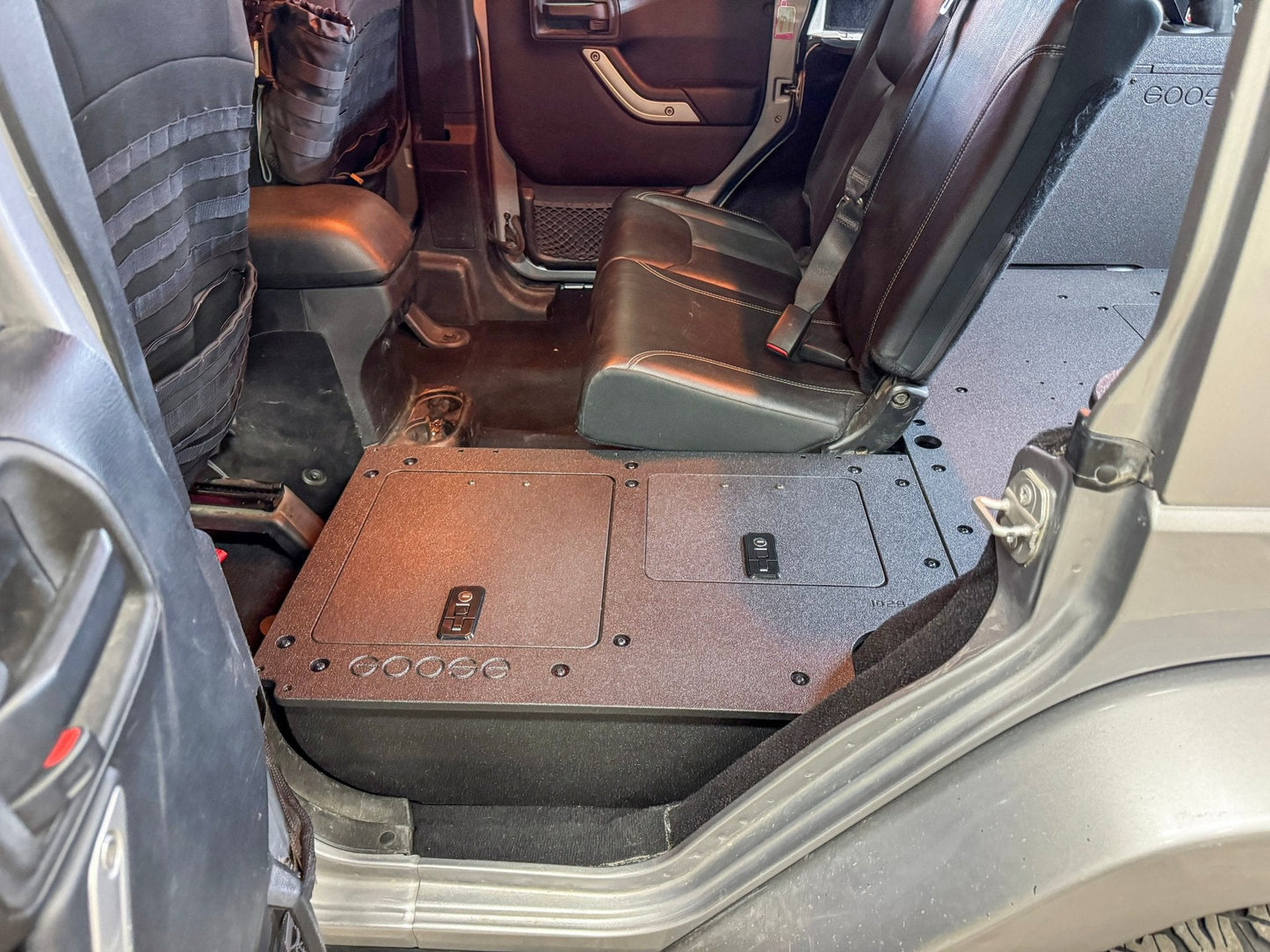 Jeep Wrangler 2007-2018 JKU 4 Door - Second Row Seat Delete Plate System - V2 Goose Gear