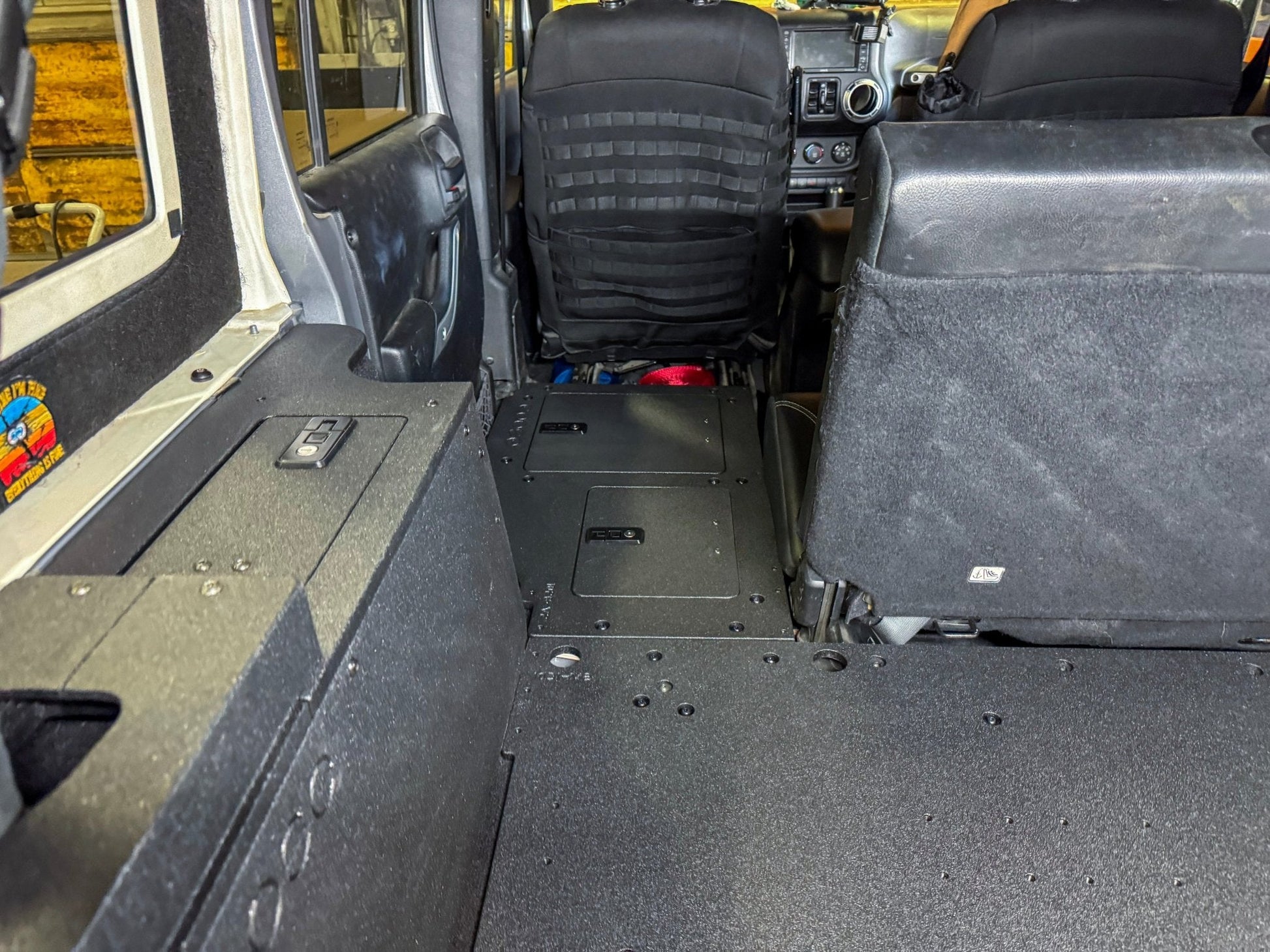 Jeep Wrangler 2007-2018 JKU 4 Door - Second Row Seat Delete Plate System - V2 Goose Gear