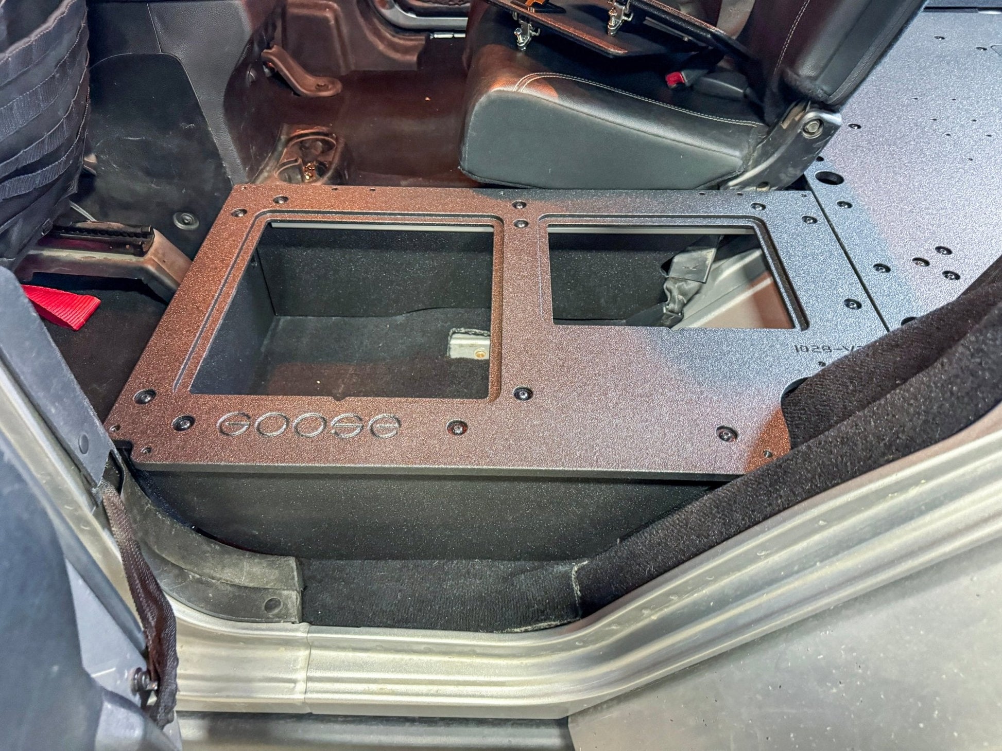 Jeep Wrangler 2007-2018 JKU 4 Door - Second Row Seat Delete Plate System - V2 Goose Gear