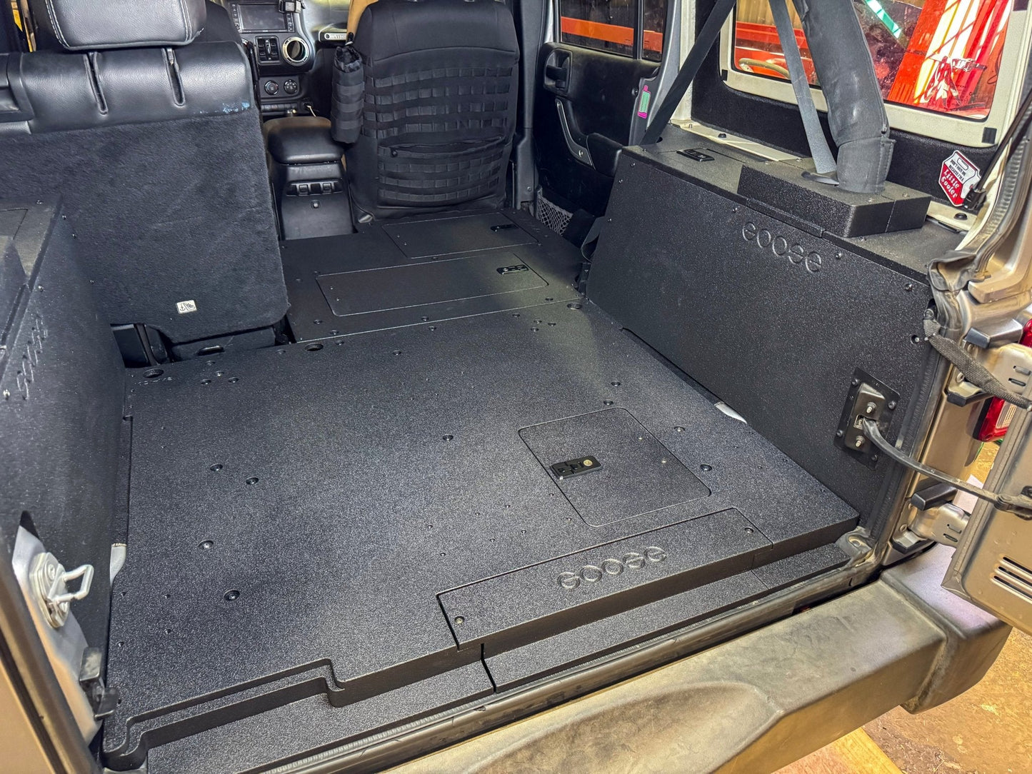 Jeep Wrangler 2007-2018 JKU 4 Door - Second Row Seat Delete Plate System - V2 Goose Gear
