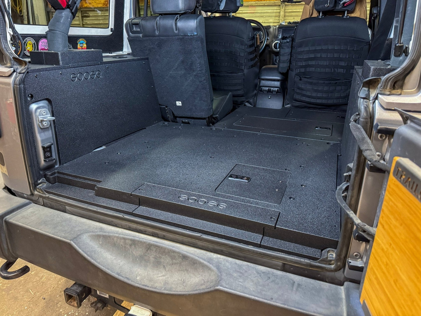 Jeep Wrangler 2007-2018 JKU 4 Door - Second Row Seat Delete Plate System - V2 Goose Gear