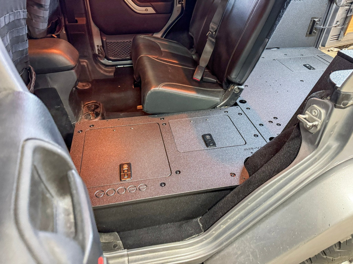 Jeep Wrangler 2007-2018 JKU 4 Door - Second Row Seat Delete Plate System - V2 Goose Gear