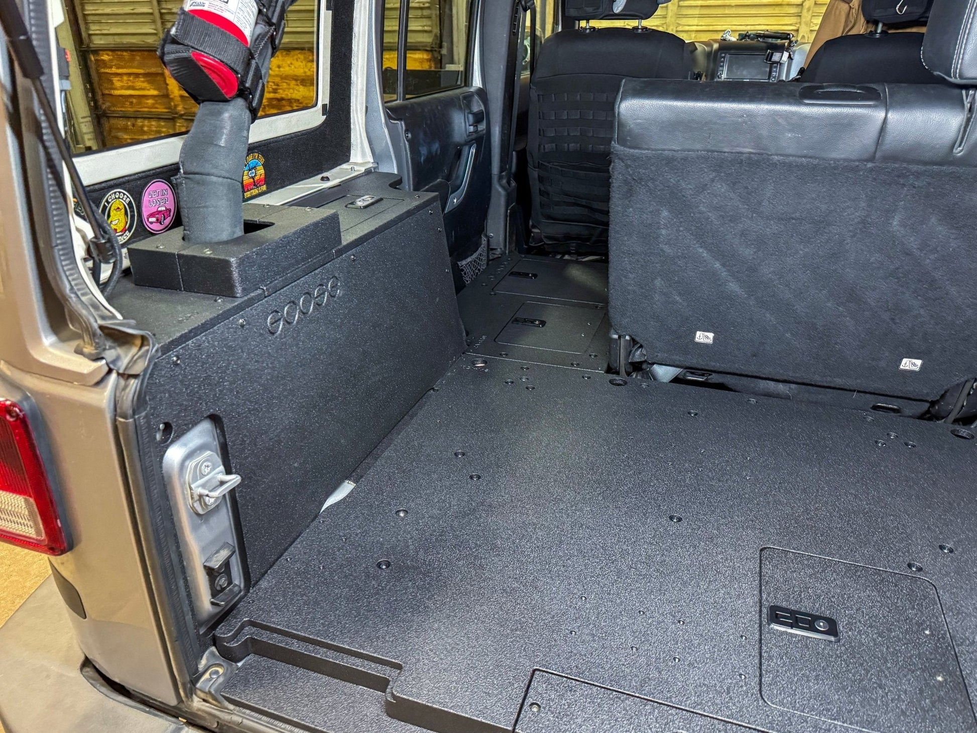 Jeep Wrangler 2007-2018 JKU 4 Door - Second Row Seat Delete Plate System - V2 Goose Gear