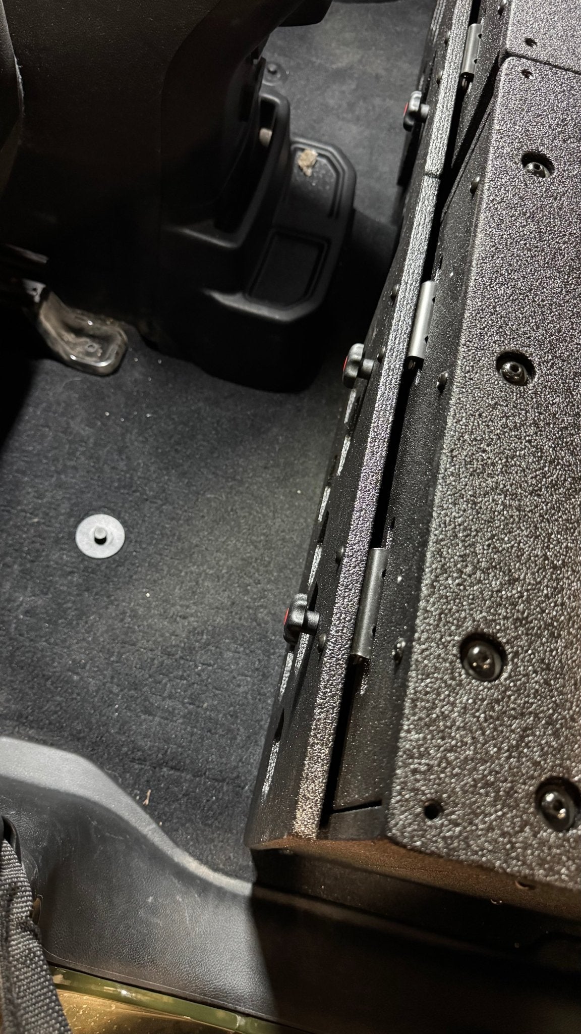 Jeep Wrangler 2018-2023 JLU 4 Door - Second Row Seat Delete Plate System - 8" or 10" Module Based Goose Gear