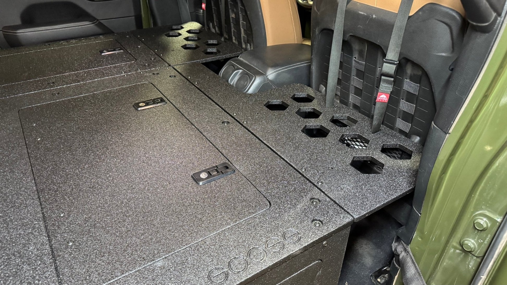 Jeep Wrangler 2018-2023 JLU 4 Door - Second Row Seat Delete Plate System - 8" or 10" Module Based Goose Gear