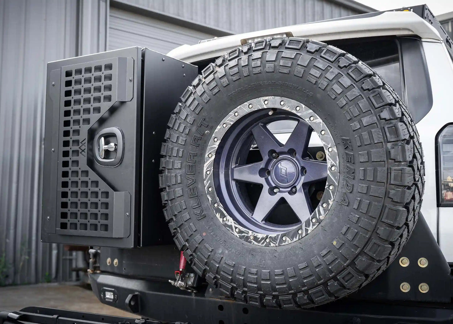 Universal Overland Storage Box (19x28x15)